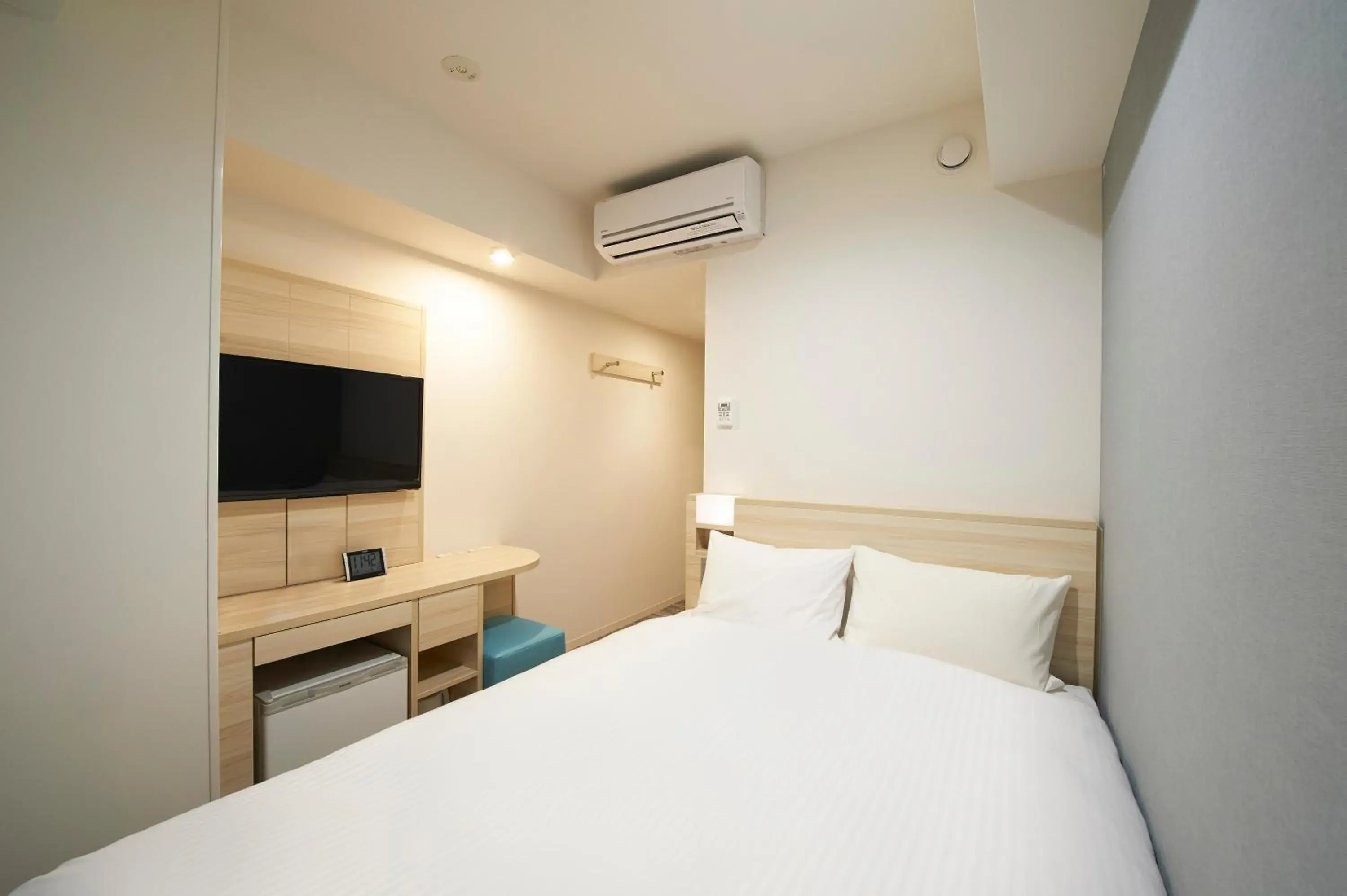 Bed in Sotetsu Fresa Inn Ueno-Okachimachi Bed in Sotetsu Fresa Inn Ueno-Okachimachi