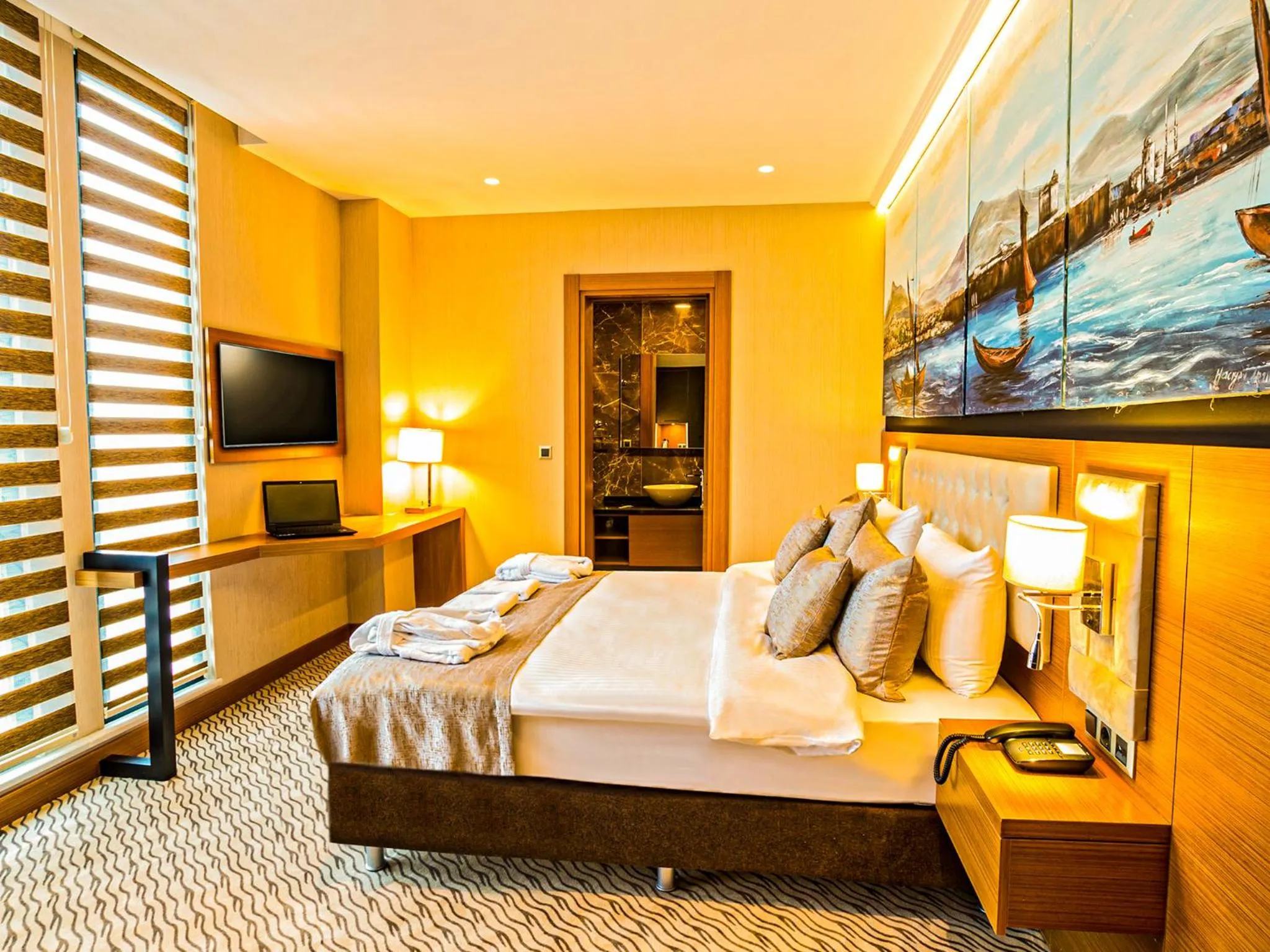 Photo of the whole room, Bed in Aselia Hotel Trabzon