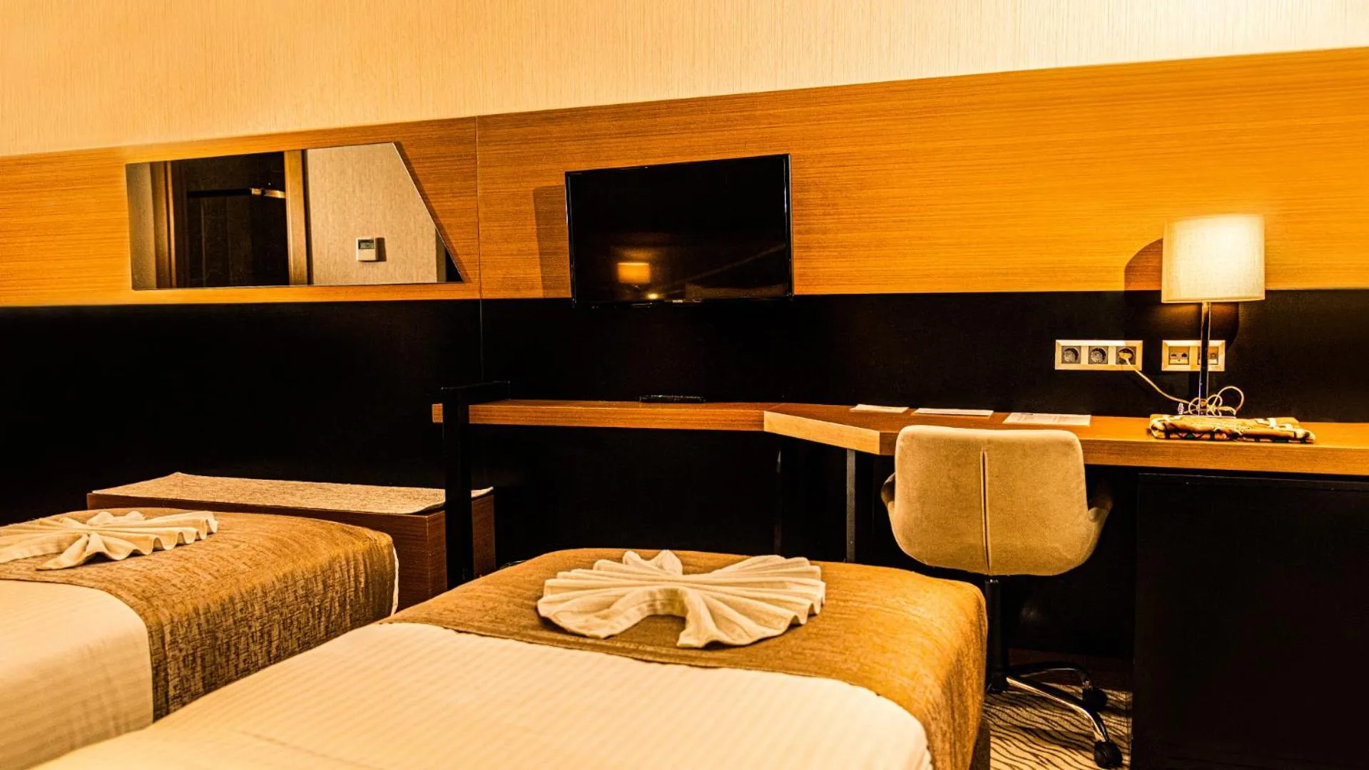 TV and multimedia, Bed in Aselia Hotel Trabzon