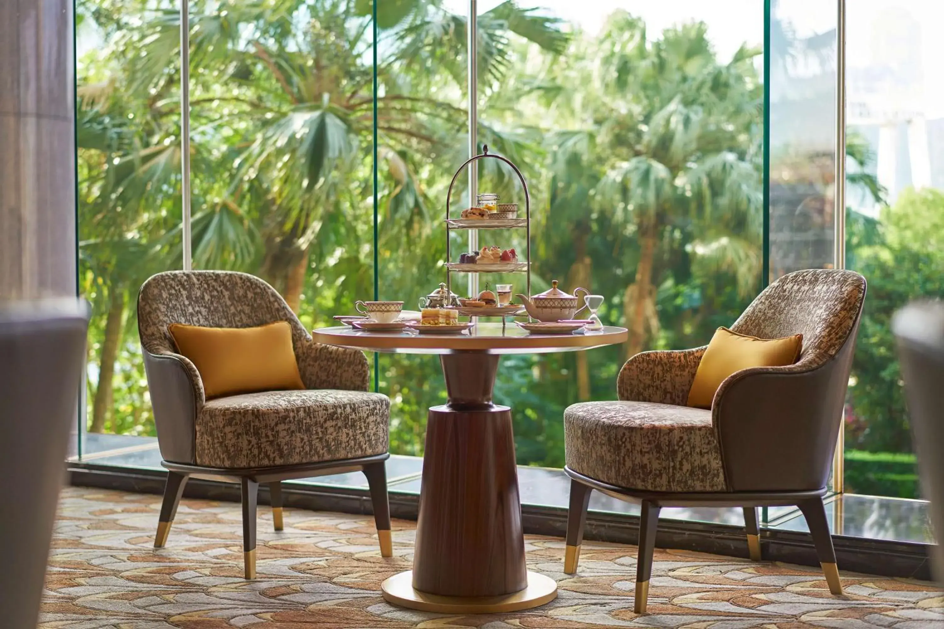 Restaurant/places to eat in Grand Hyatt Hong Kong Restaurant/places to eat in Grand Hyatt Hong Kong