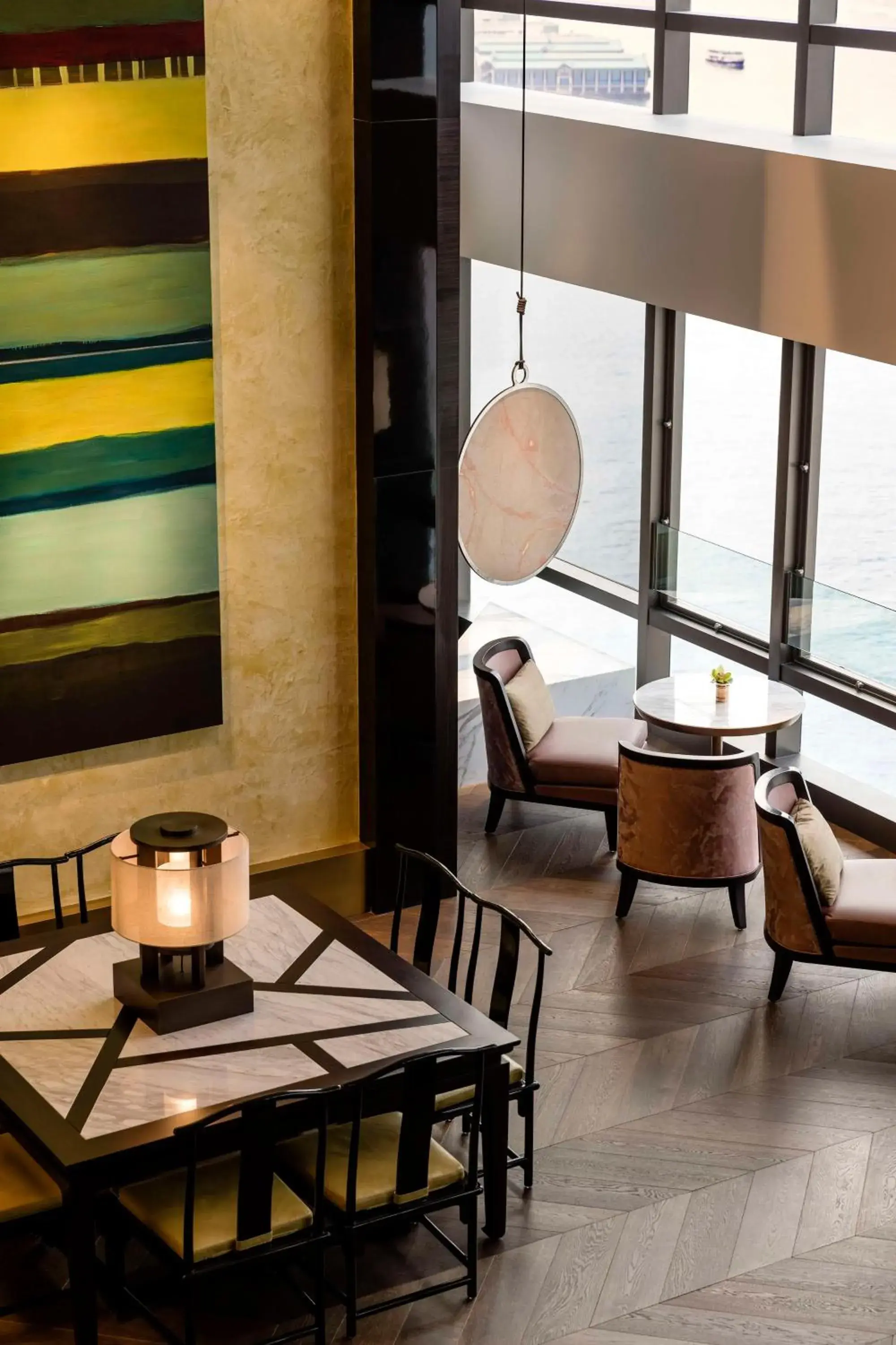 Lounge or bar in Grand Hyatt Hong Kong Lounge or bar in Grand Hyatt Hong Kong