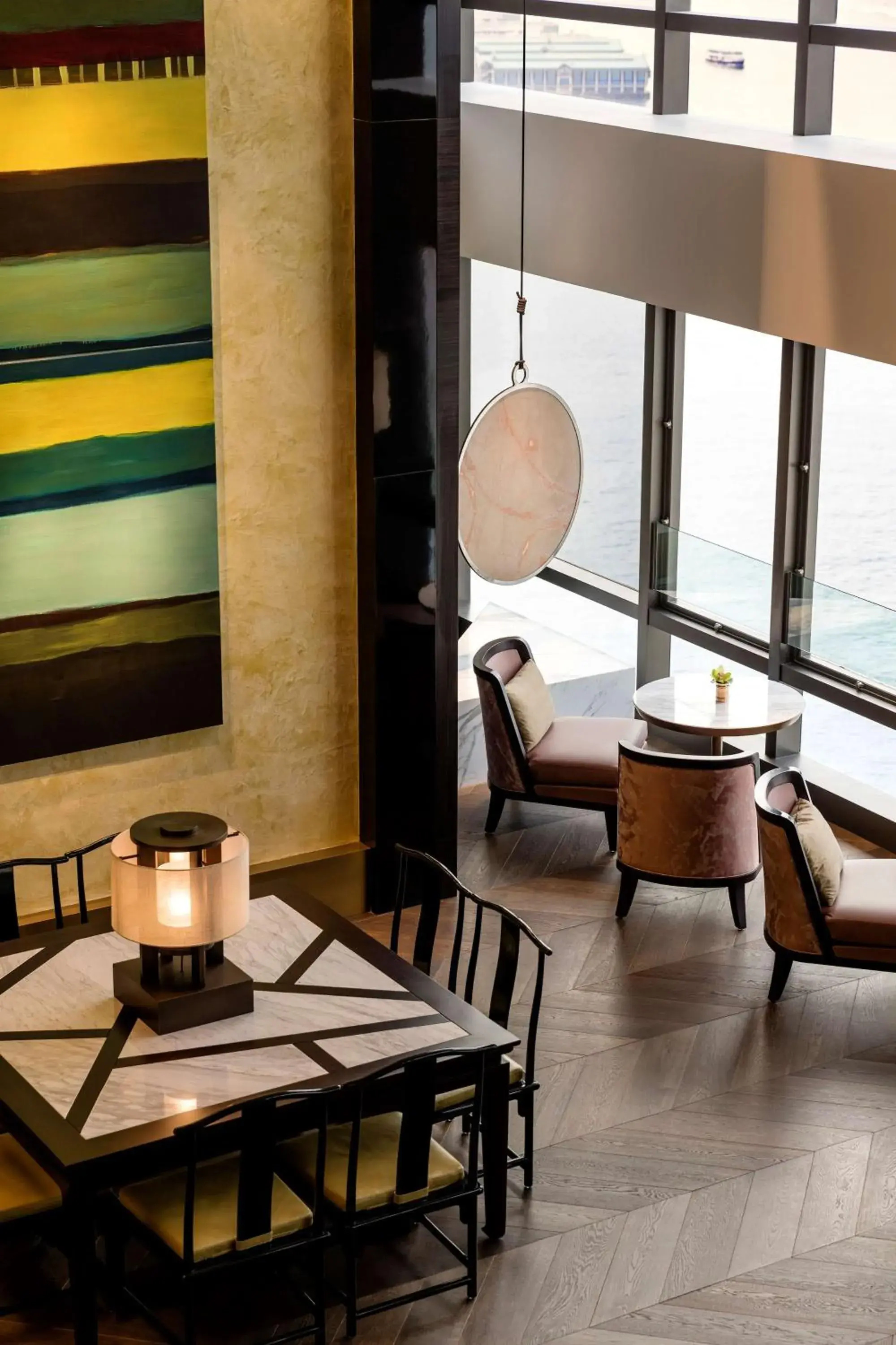 Lounge or bar in Grand Hyatt Hong Kong Lounge or bar in Grand Hyatt Hong Kong