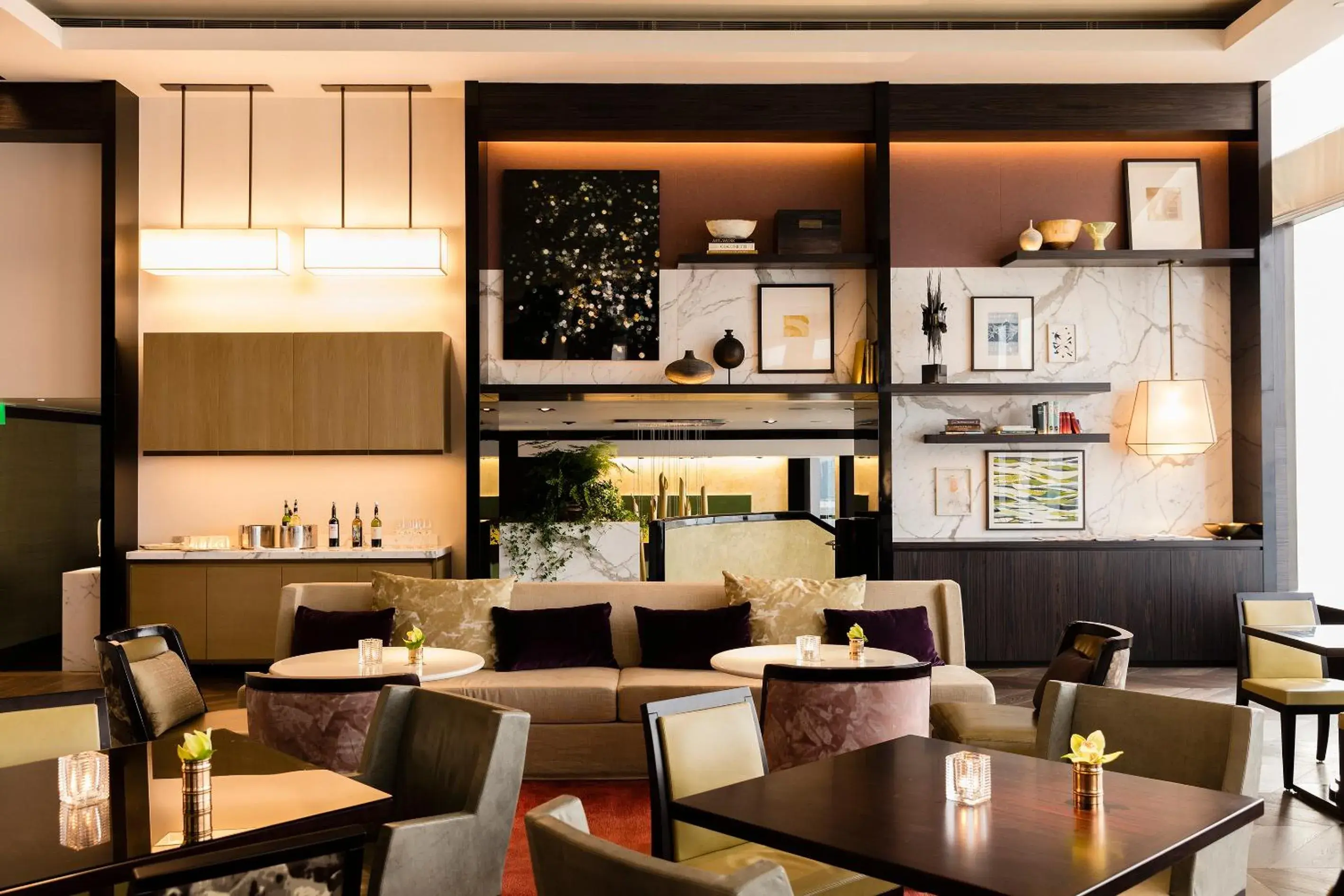 Restaurant/places to eat in Grand Hyatt Hong Kong Restaurant/places to eat in Grand Hyatt Hong Kong