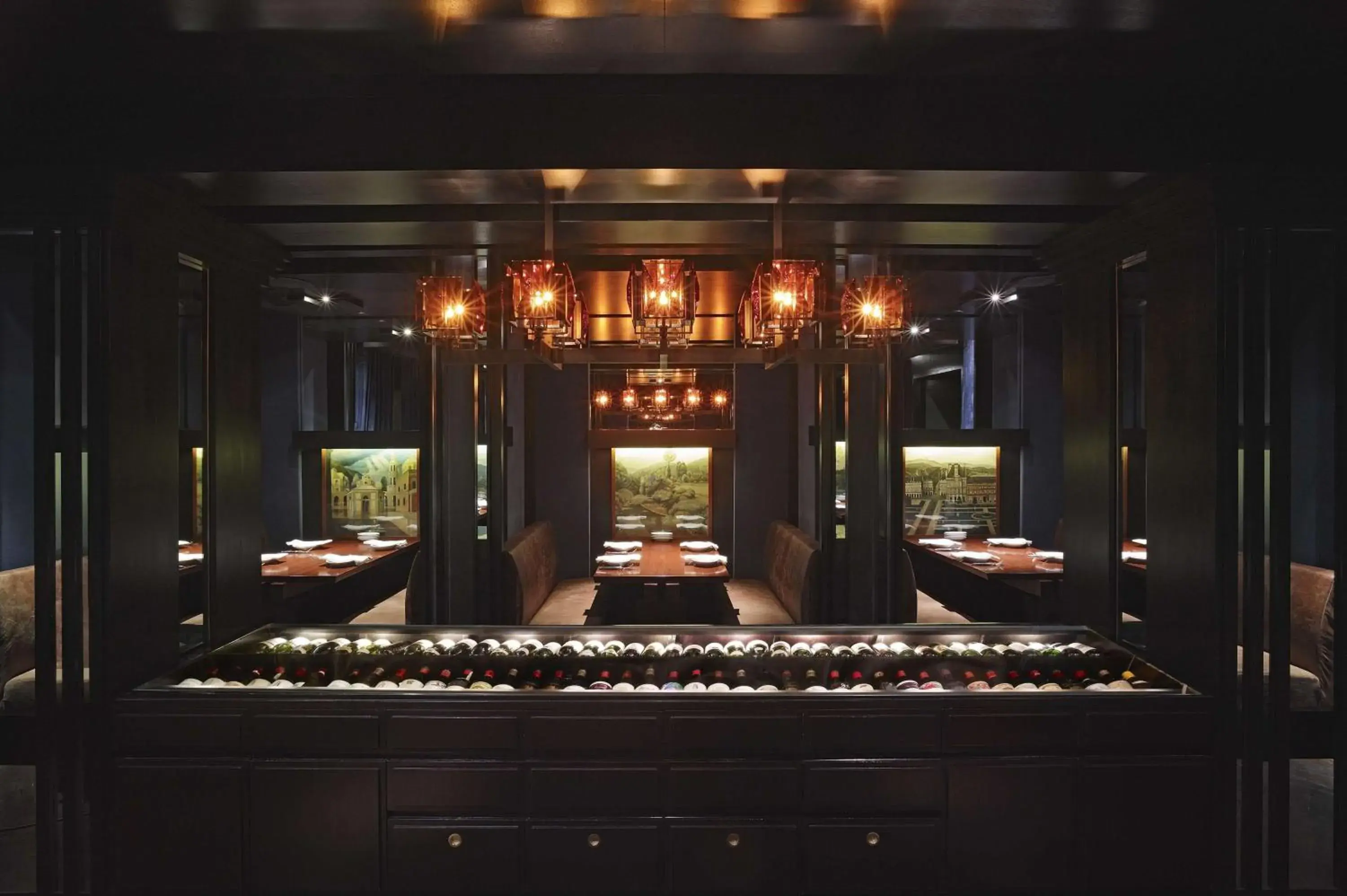 Restaurant/places to eat in Grand Hyatt Hong Kong Restaurant/places to eat in Grand Hyatt Hong Kong