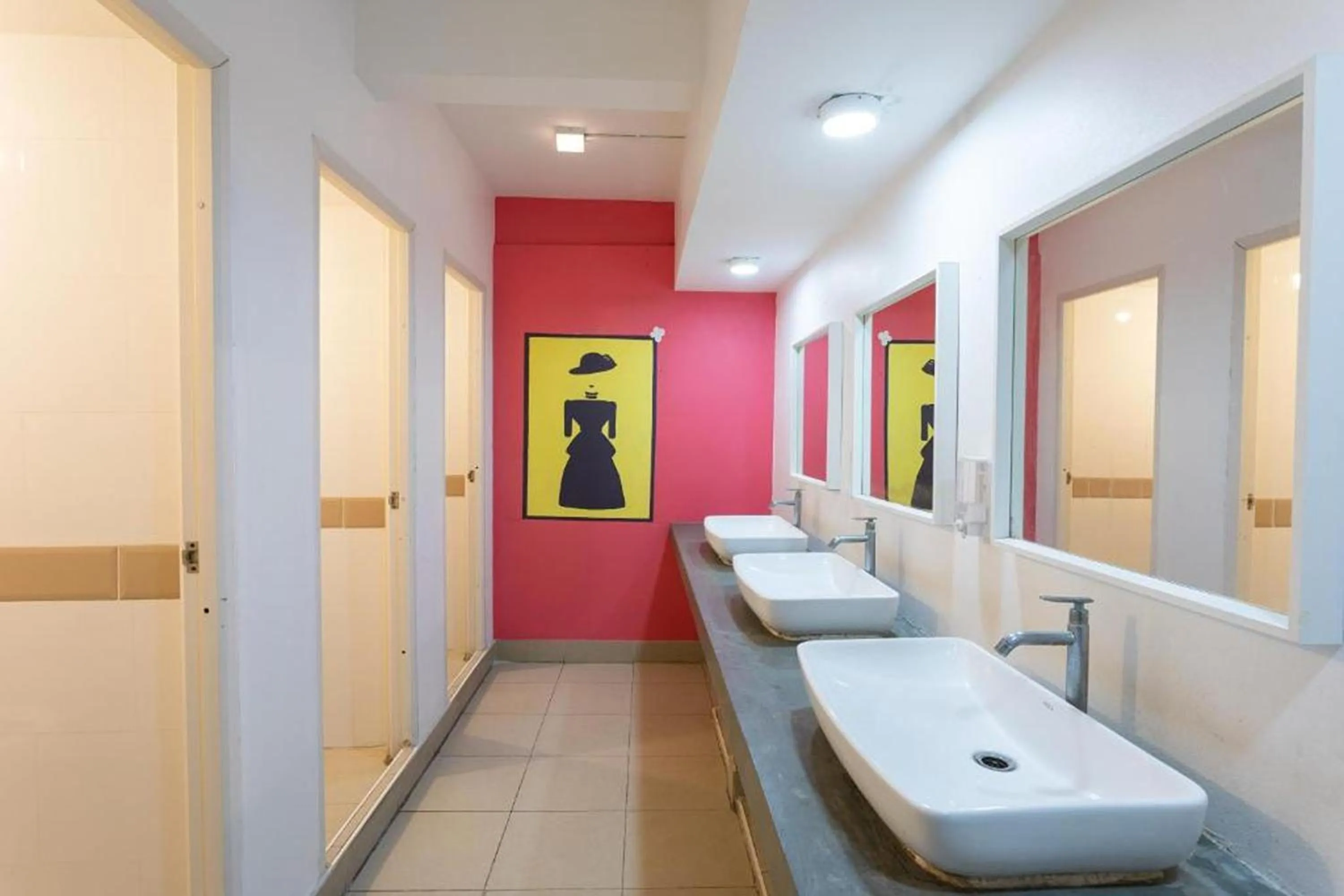 Toilet in BW Thai Art Style Hotel