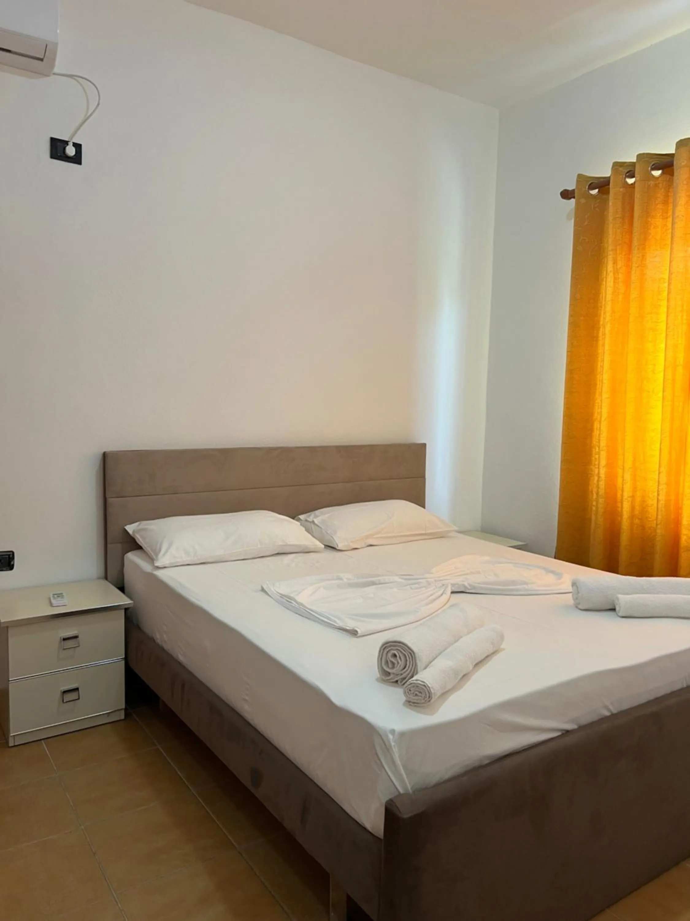 Bed in Hotel Athina