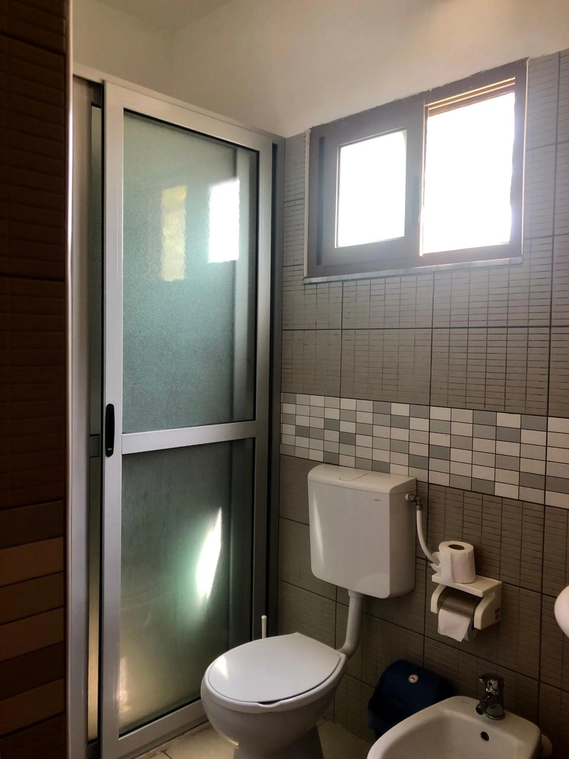 Shower in Hotel Athina