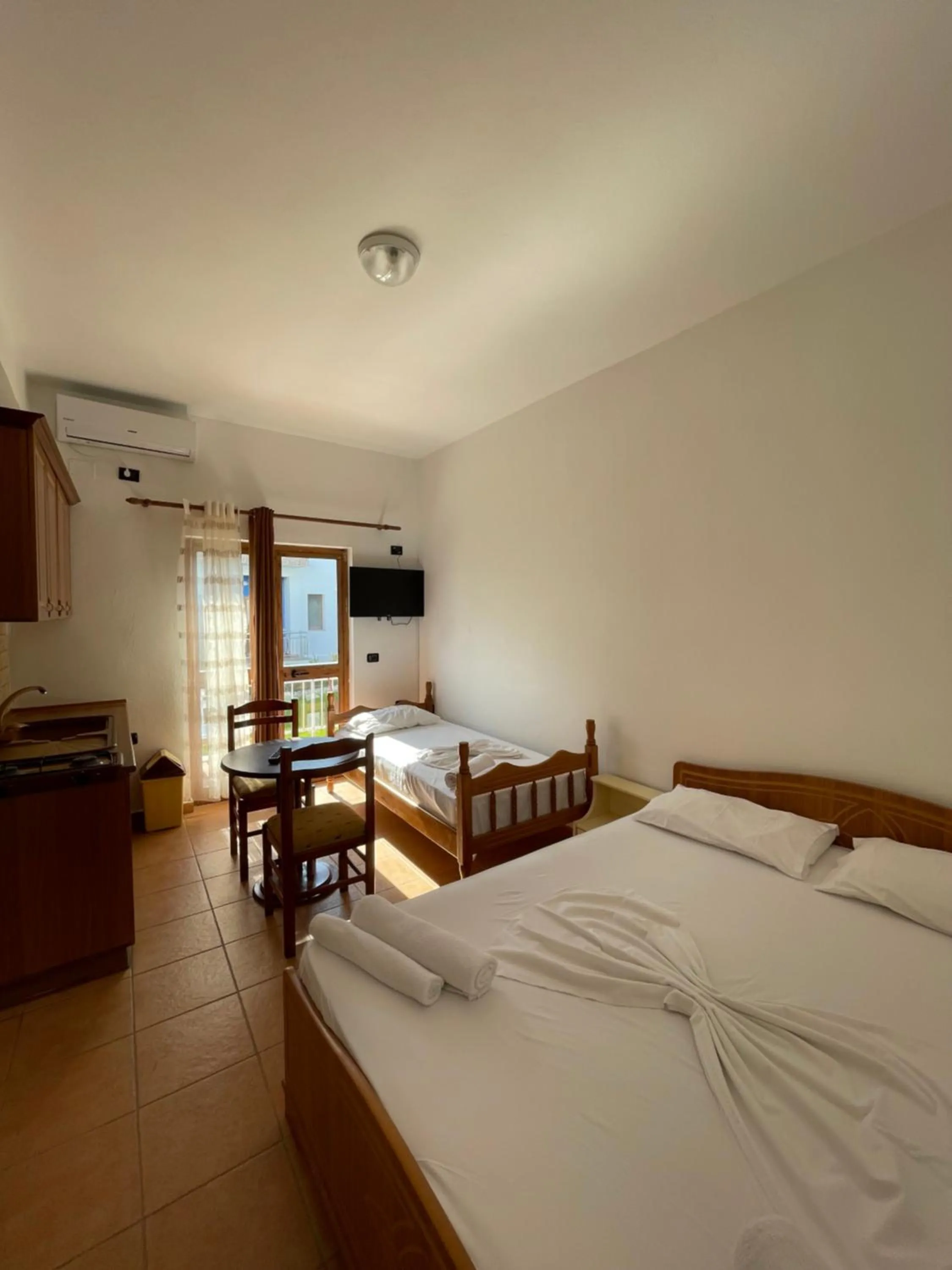 Bed in Hotel Athina