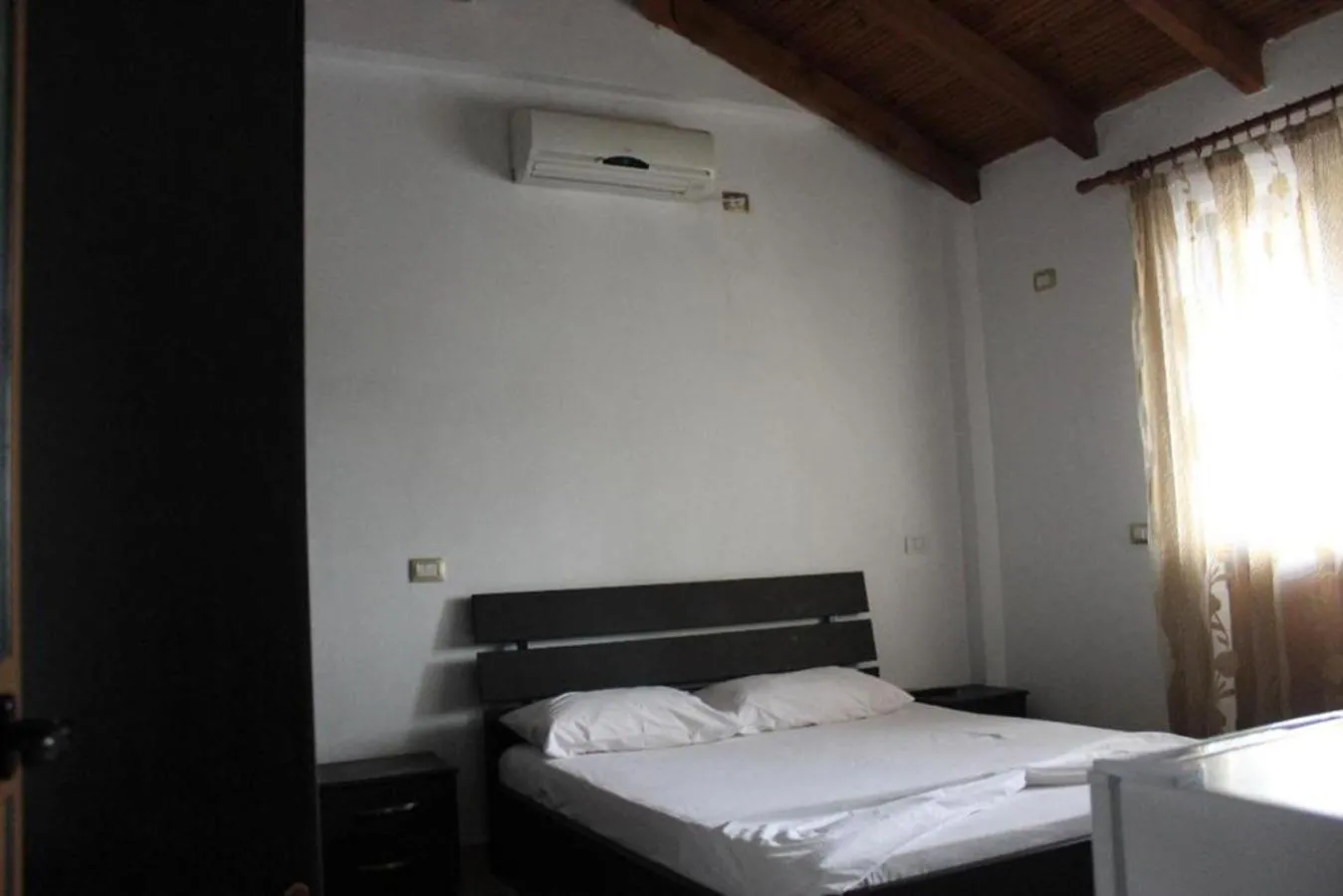 Bed in Hotel Athina