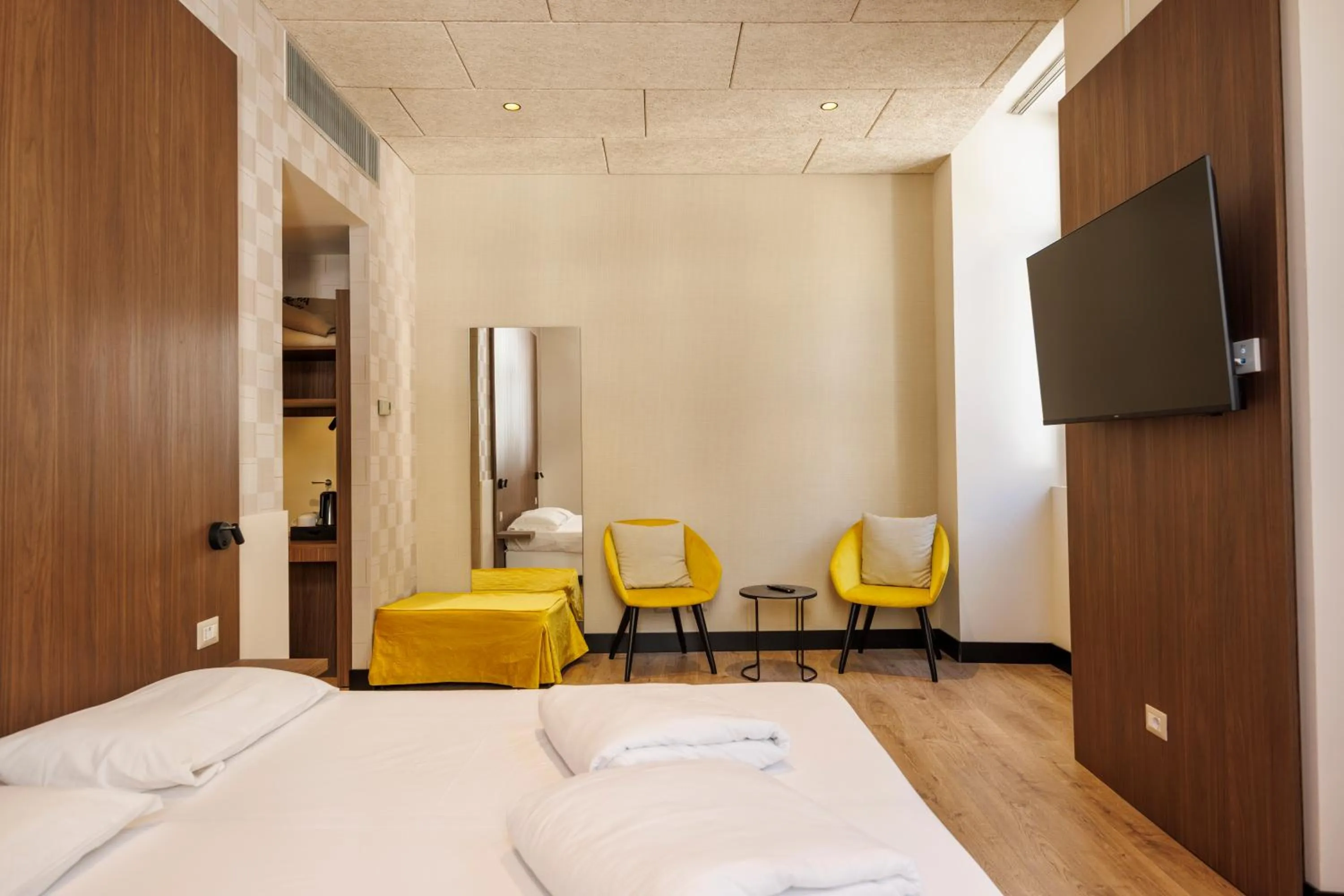 Living room, Bed in Grand Hotel Riva