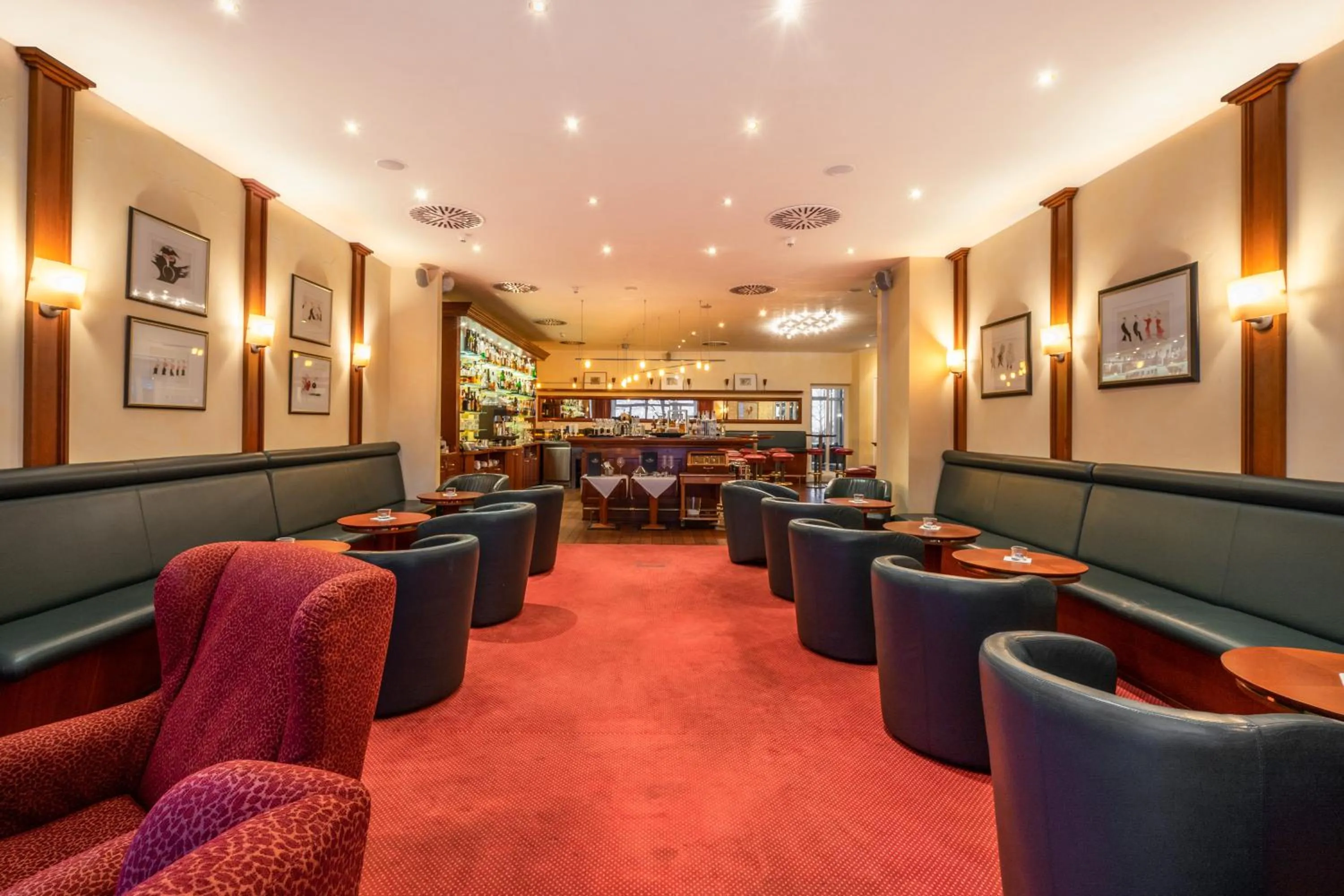 Lounge or bar in Grand Hotel Binz