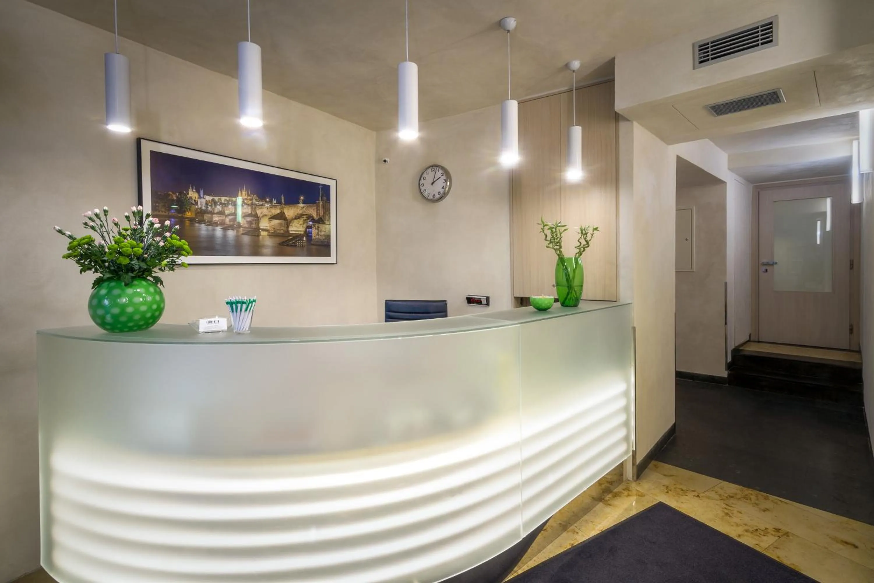 Lobby or reception in Clementin