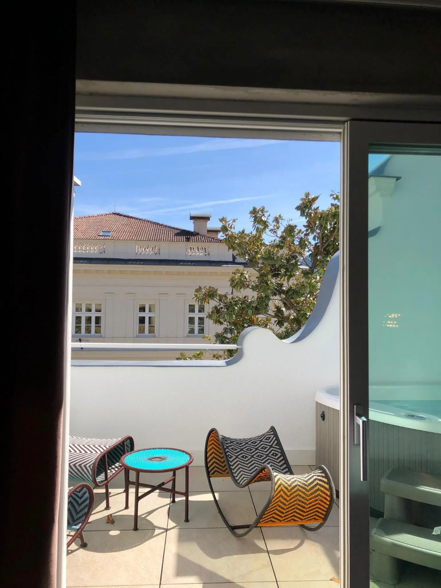 Hot Tub in Boutique Hotel Imperialart