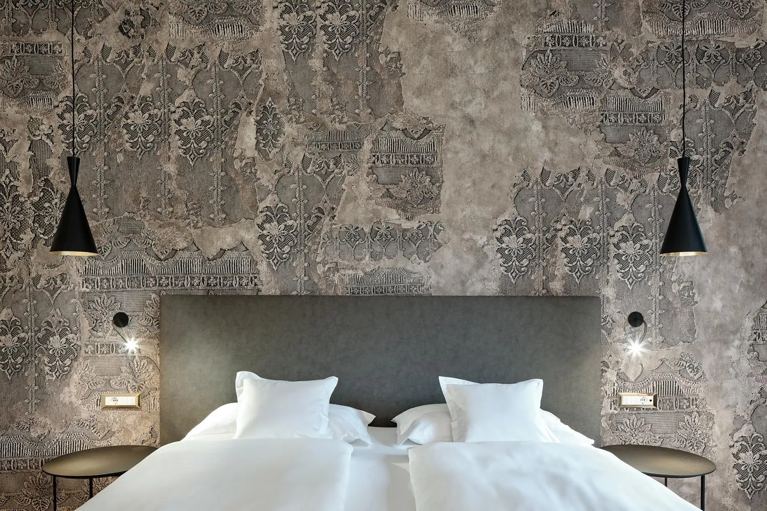 Bed in Windsor Merano Hotel & Suites