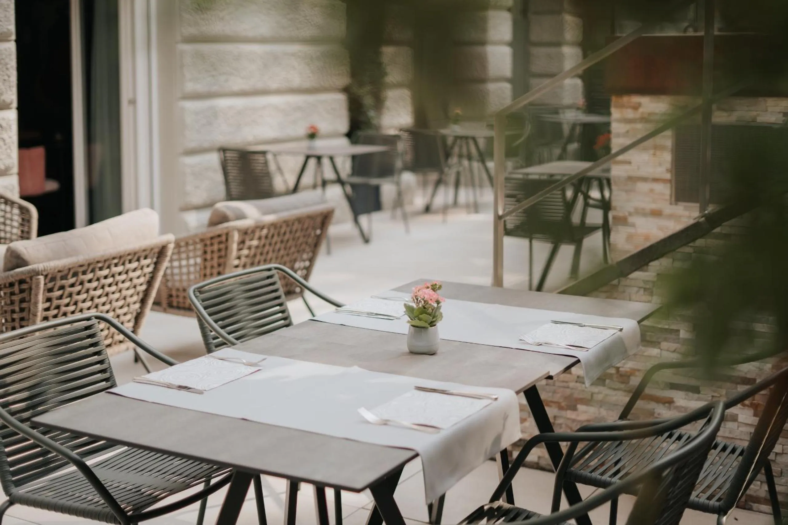 Patio in Windsor Merano Hotel & Suites