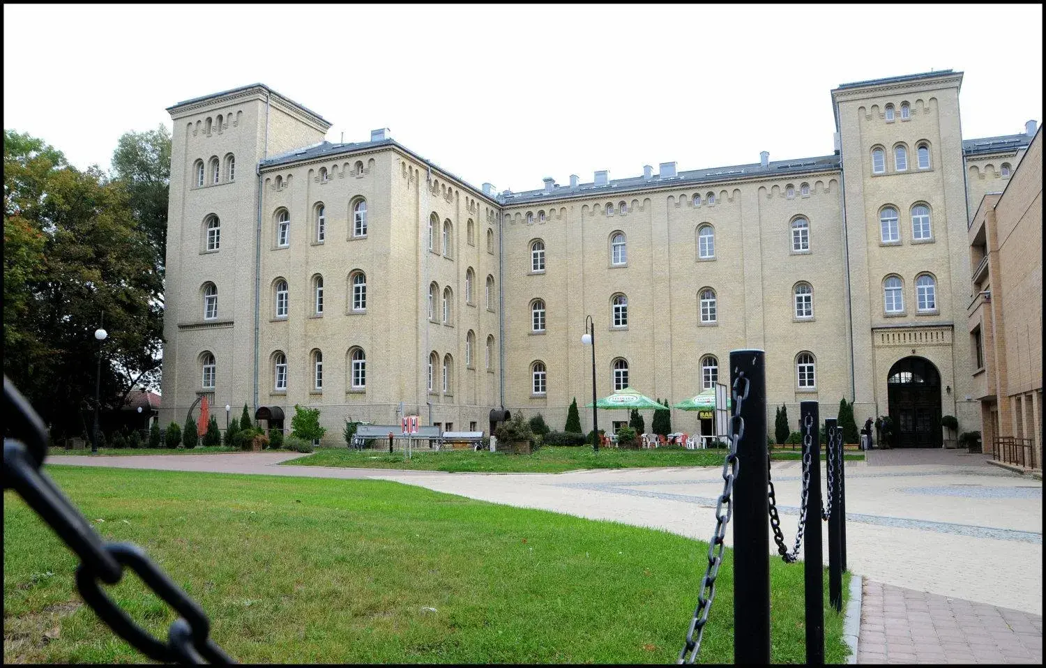 Facade/entrance, Property Building in Dom Sonata