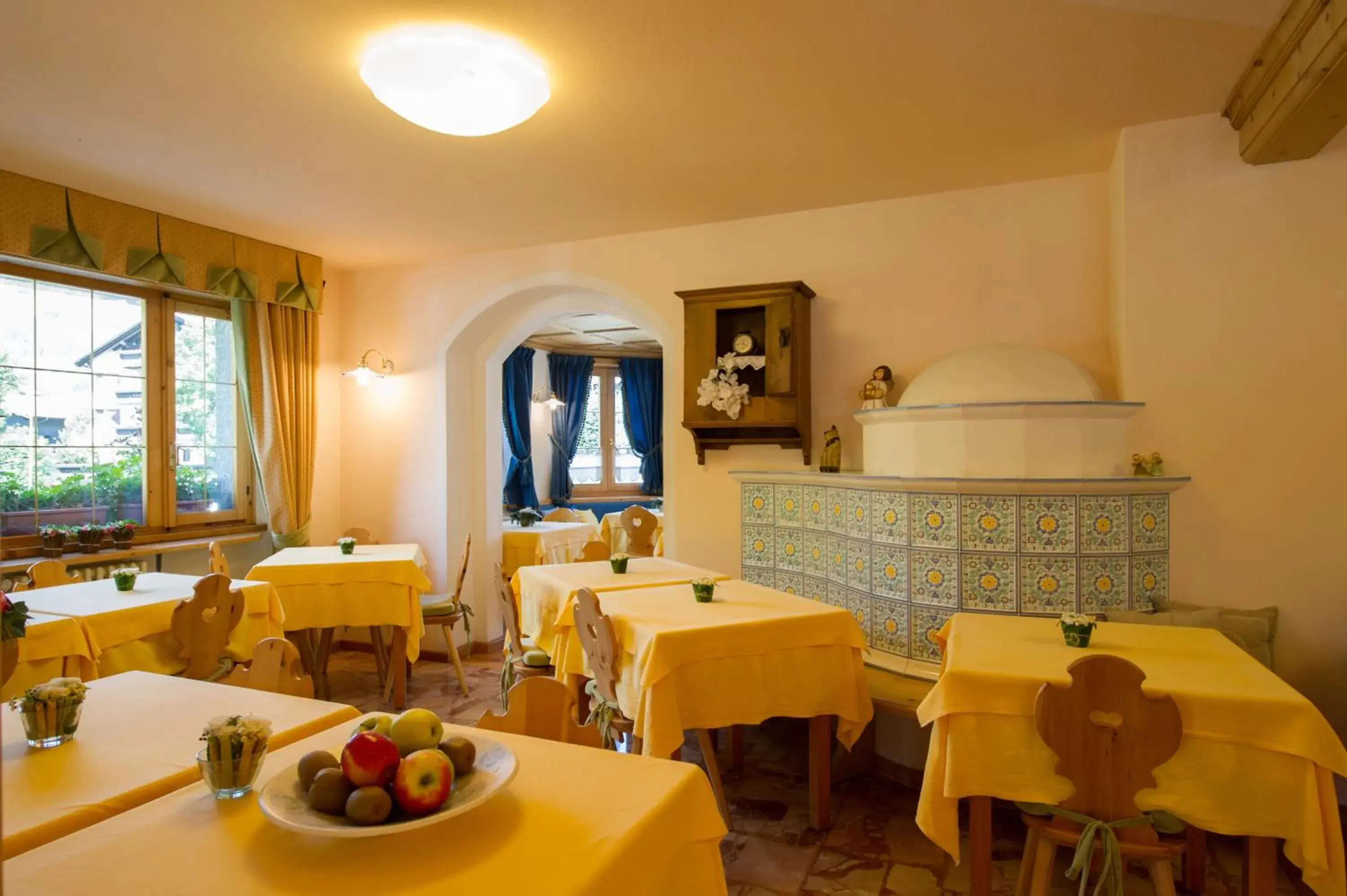 Restaurant/places to eat in Meublè Cima Bianca Garni Restaurant/places to eat in Meublè Cima Bianca Garni