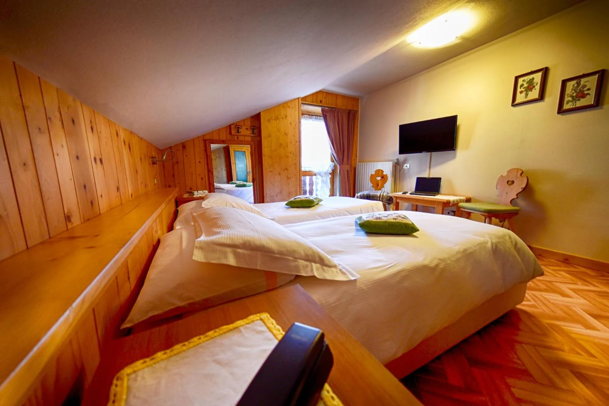 Bed in Meublè Cima Bianca Garni