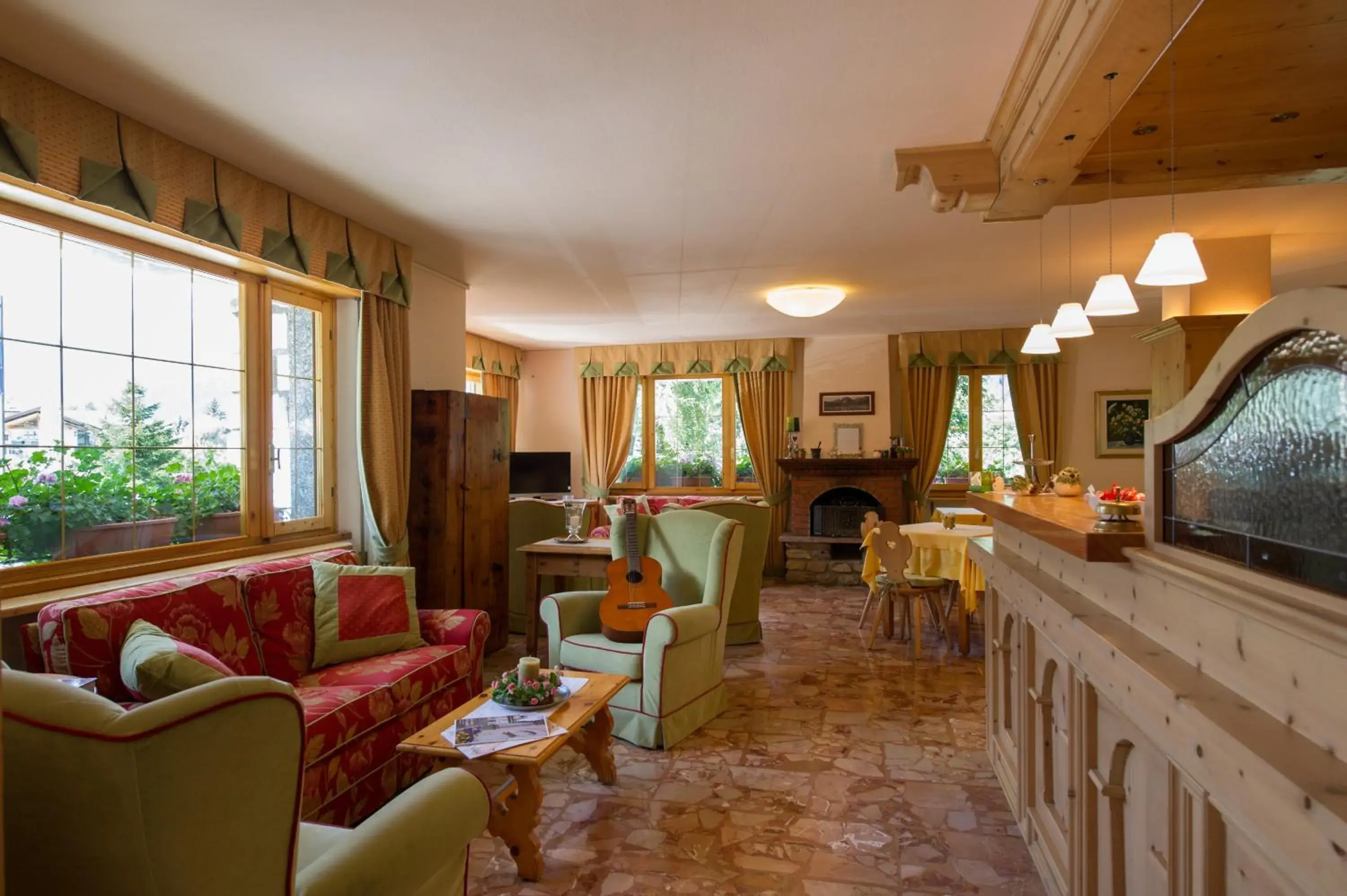 Living room in Meublè Cima Bianca Garni Living room in Meublè Cima Bianca Garni