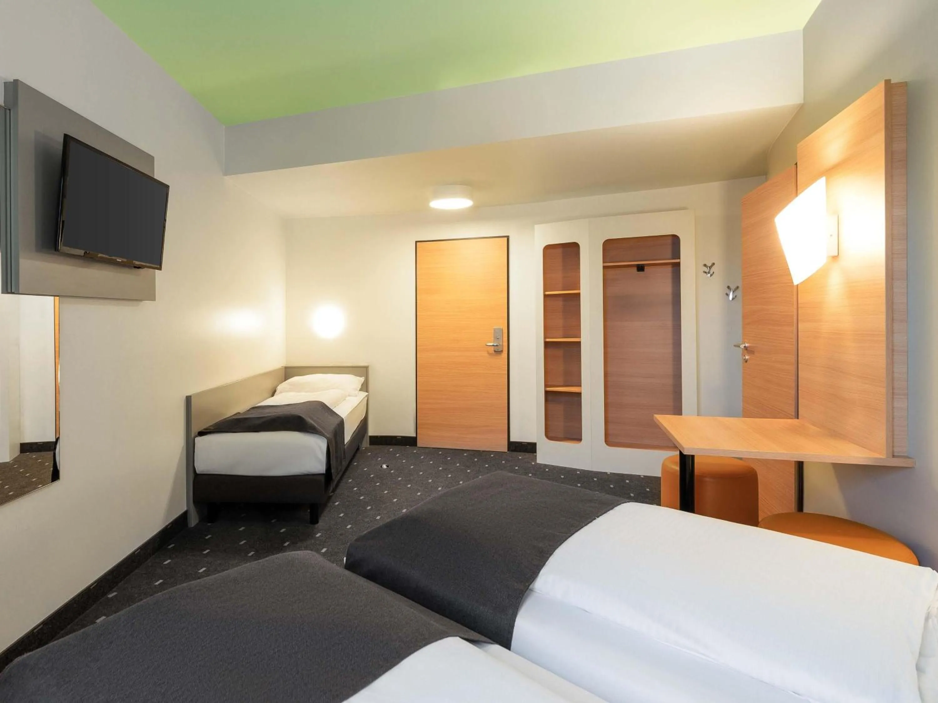 Photo of the whole room, Bed in B&B HOTEL Wuppertal City-Süd