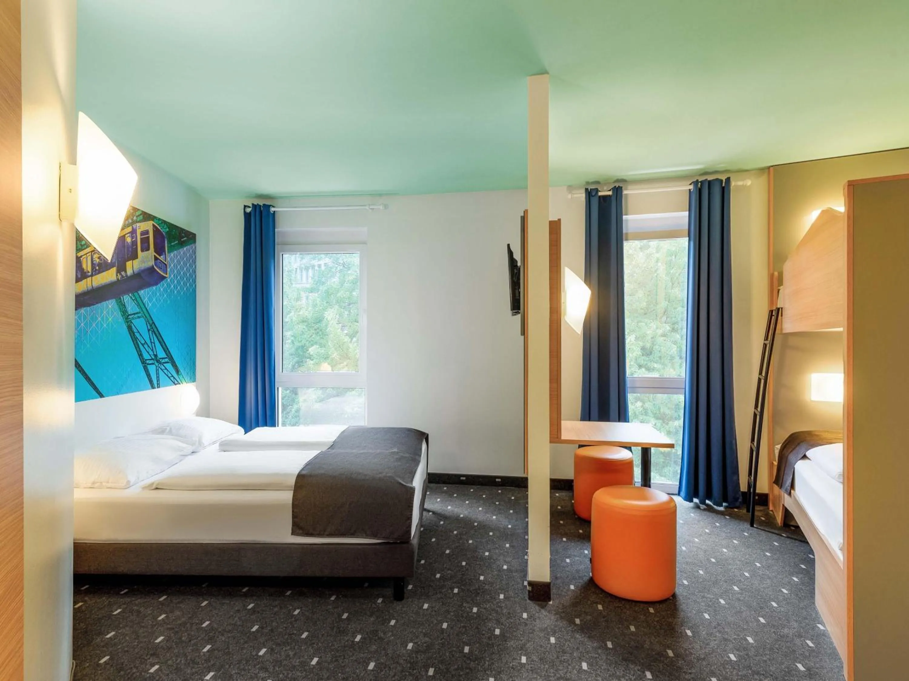 Photo of the whole room, Bed in B&B HOTEL Wuppertal City-Süd