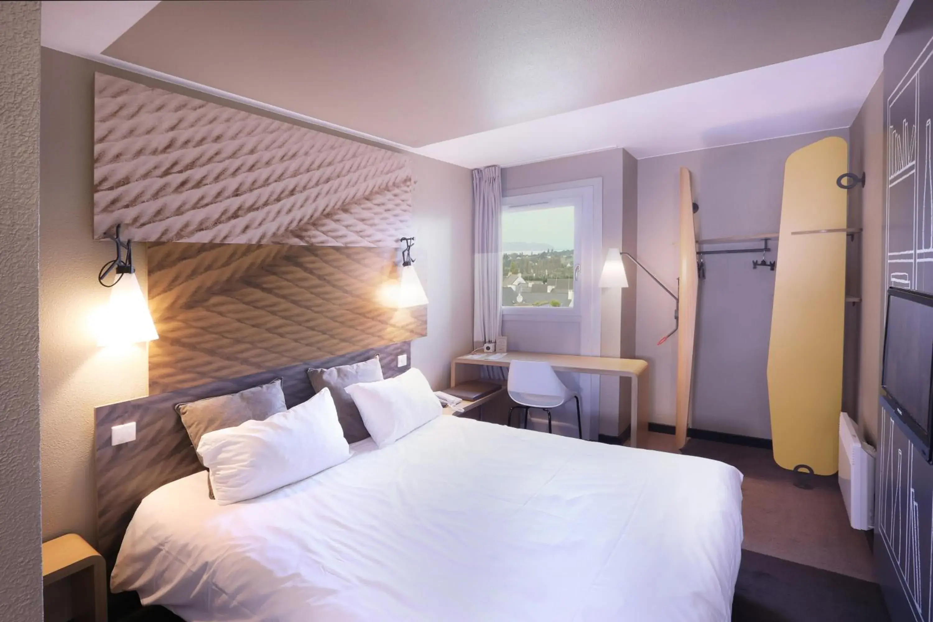 Bedroom, Bed in ibis Saint Brieuc Yffiniac Bedroom, Bed in ibis Saint Brieuc Yffiniac