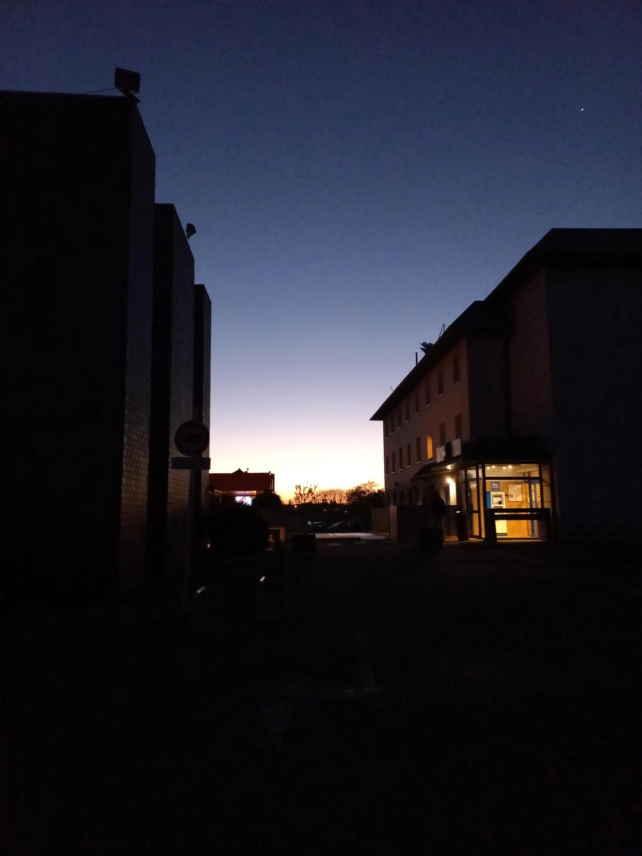 Facade/entrance in ibis Saint Brieuc Yffiniac