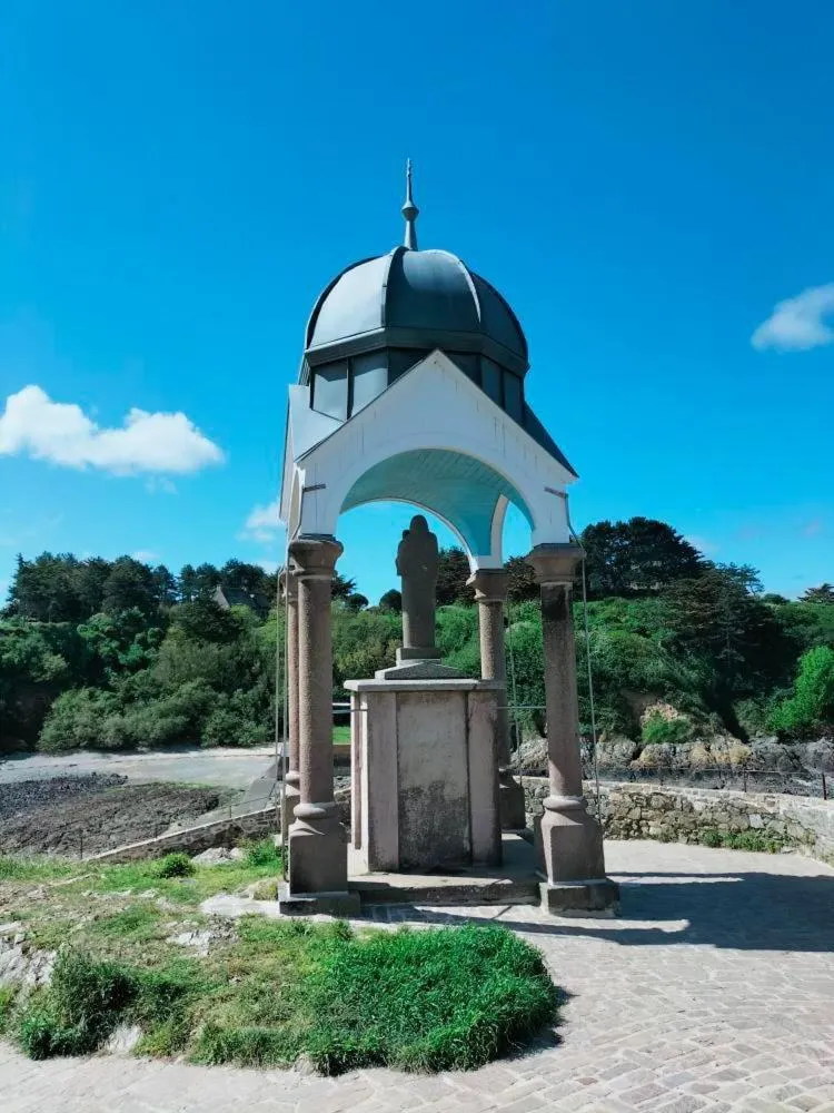 Beach in ibis Saint Brieuc Yffiniac