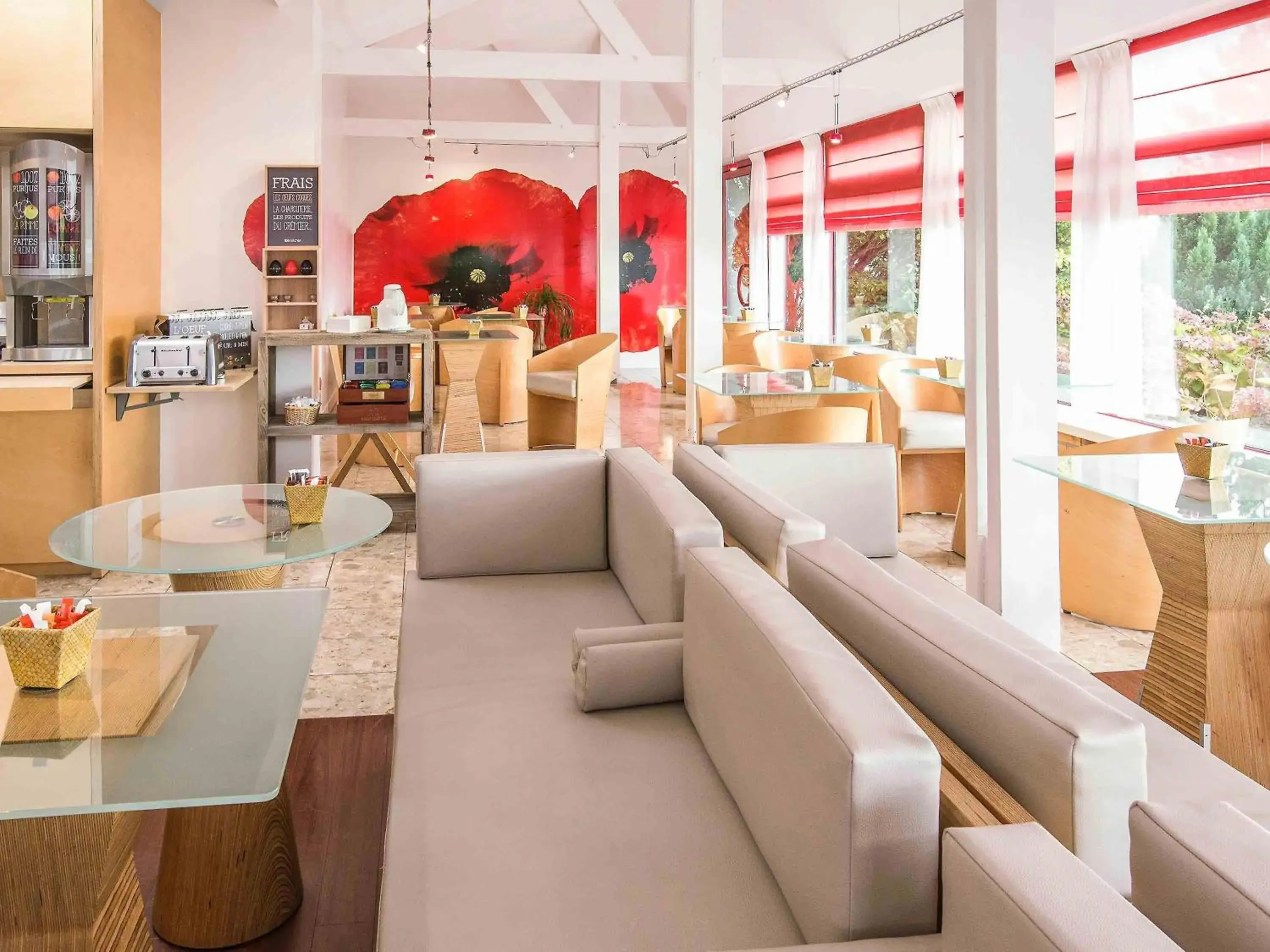 Restaurant/places to eat in ibis Saint Brieuc Yffiniac Restaurant/places to eat in ibis Saint Brieuc Yffiniac