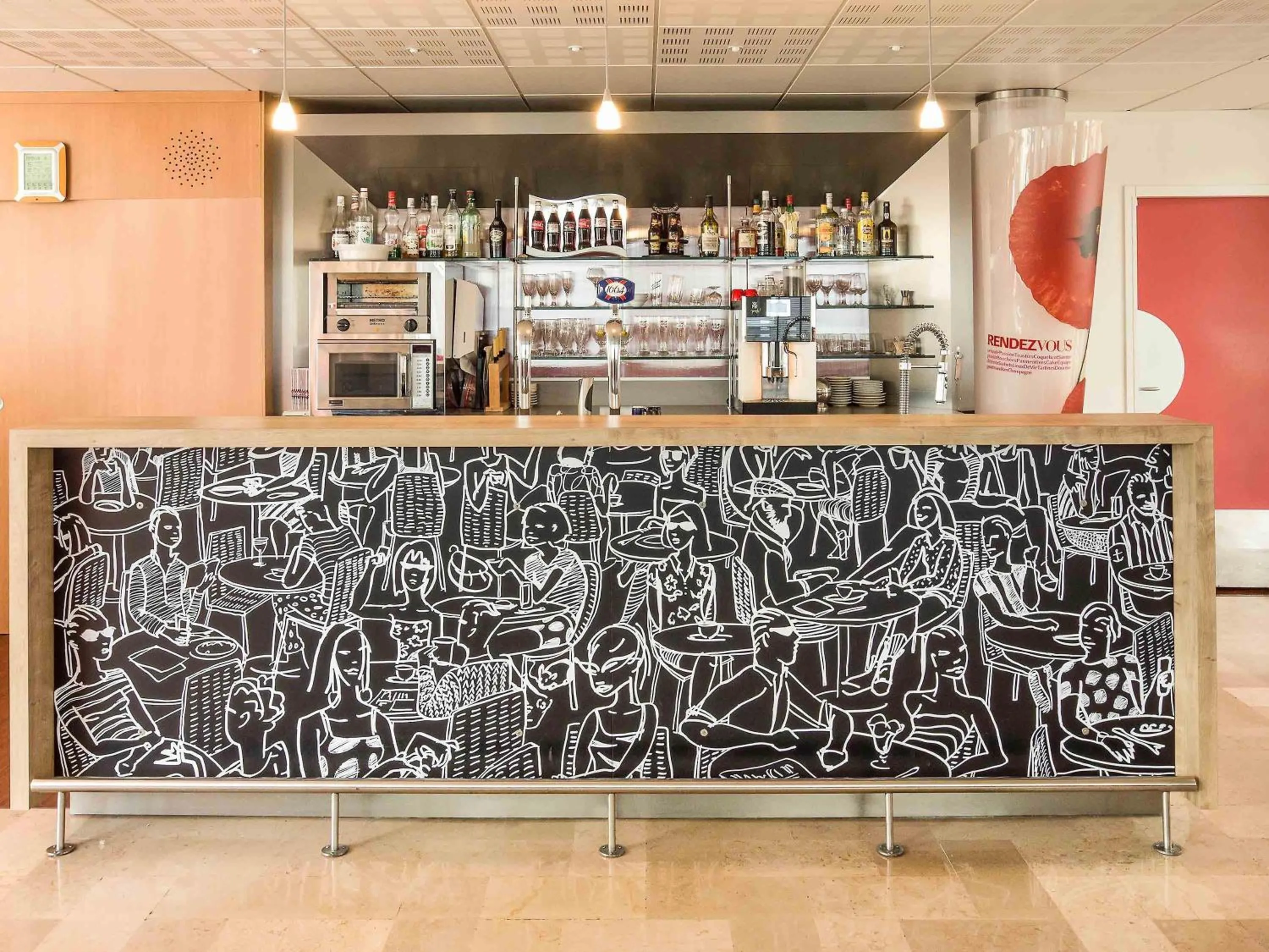 Lounge or bar in ibis Saint Brieuc Yffiniac