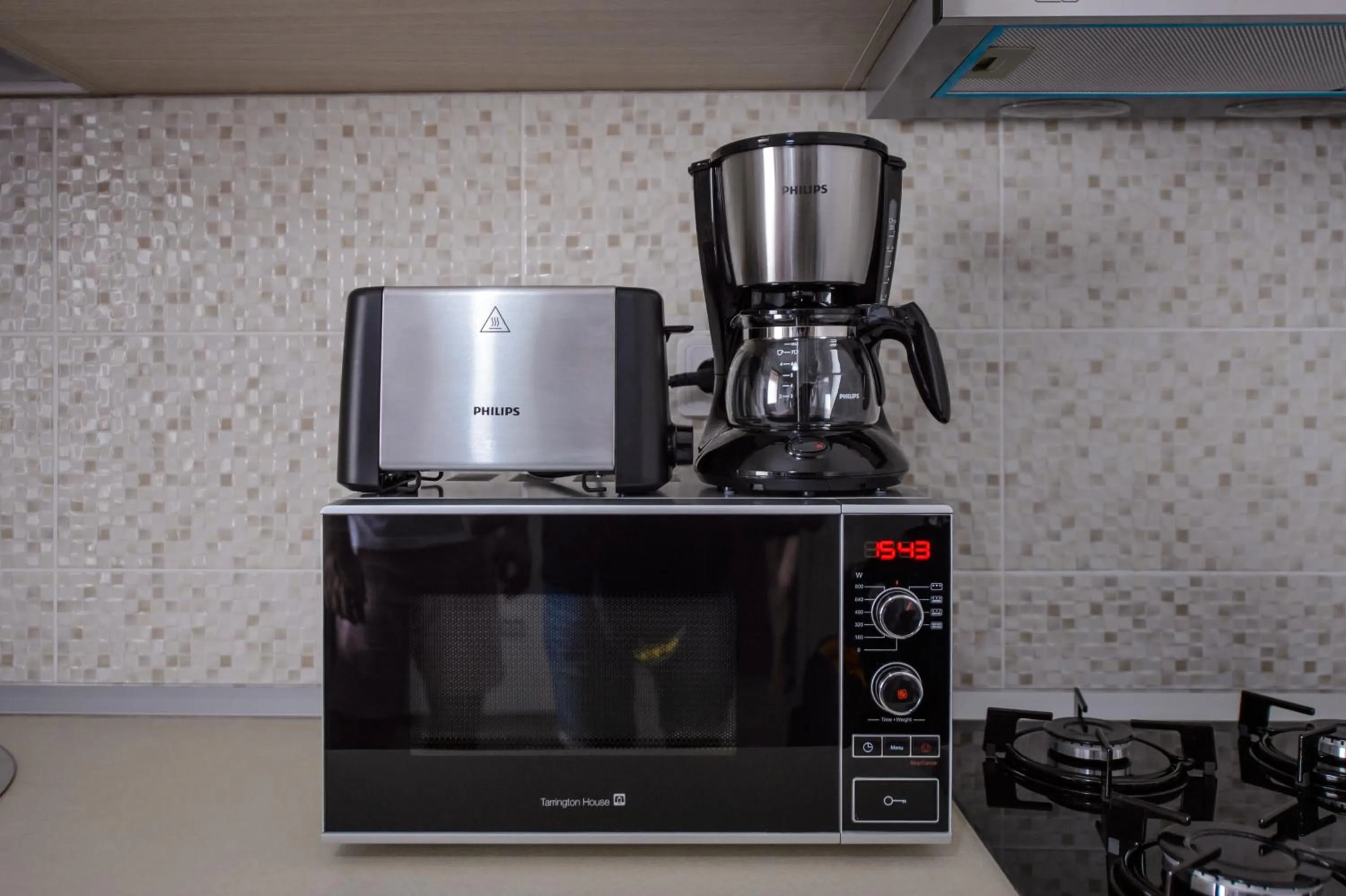 Coffee/tea facilities in Magnum Residence