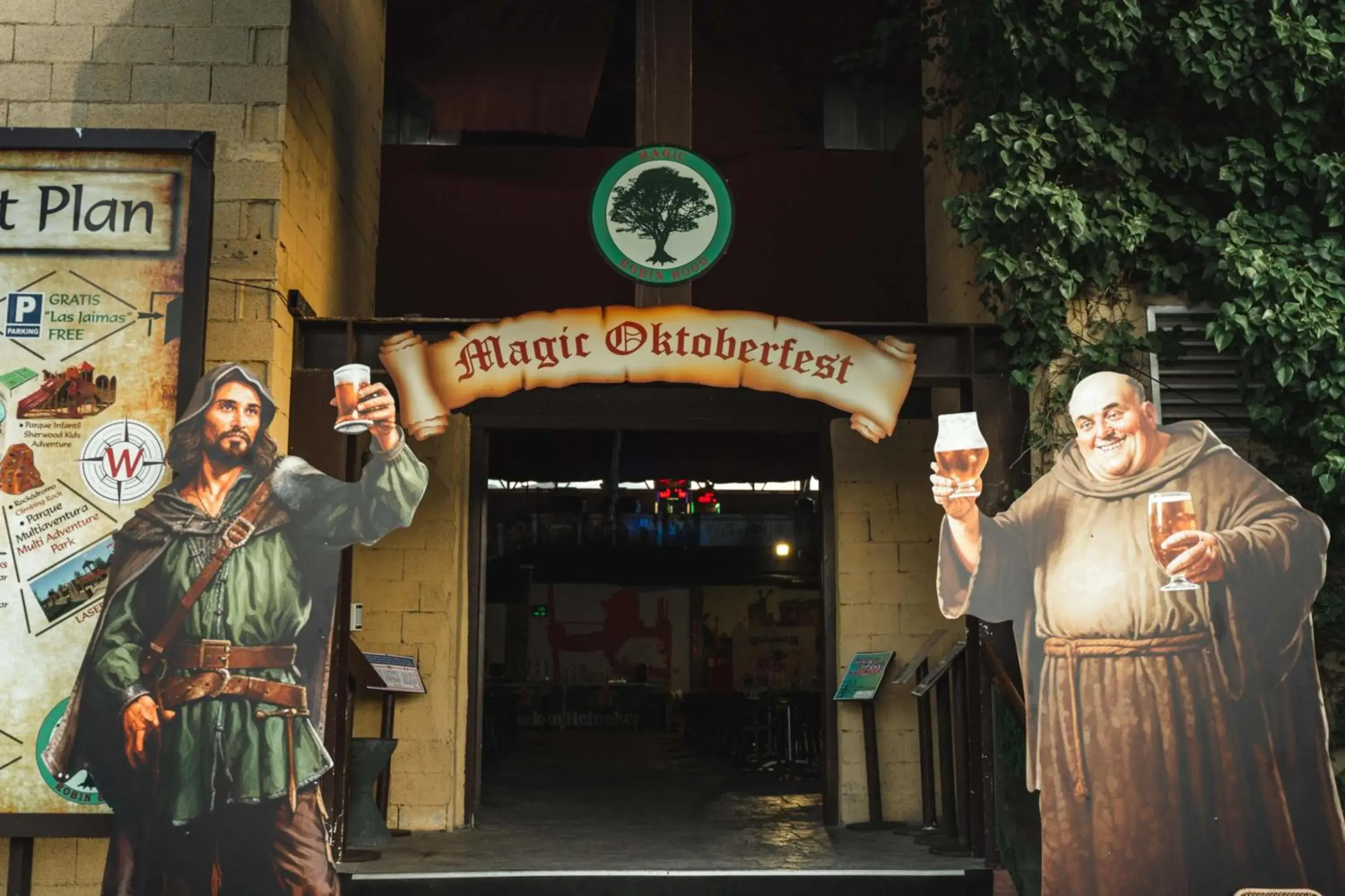 Facade/entrance in Magic Robin Hood Facade/entrance in Magic Robin Hood