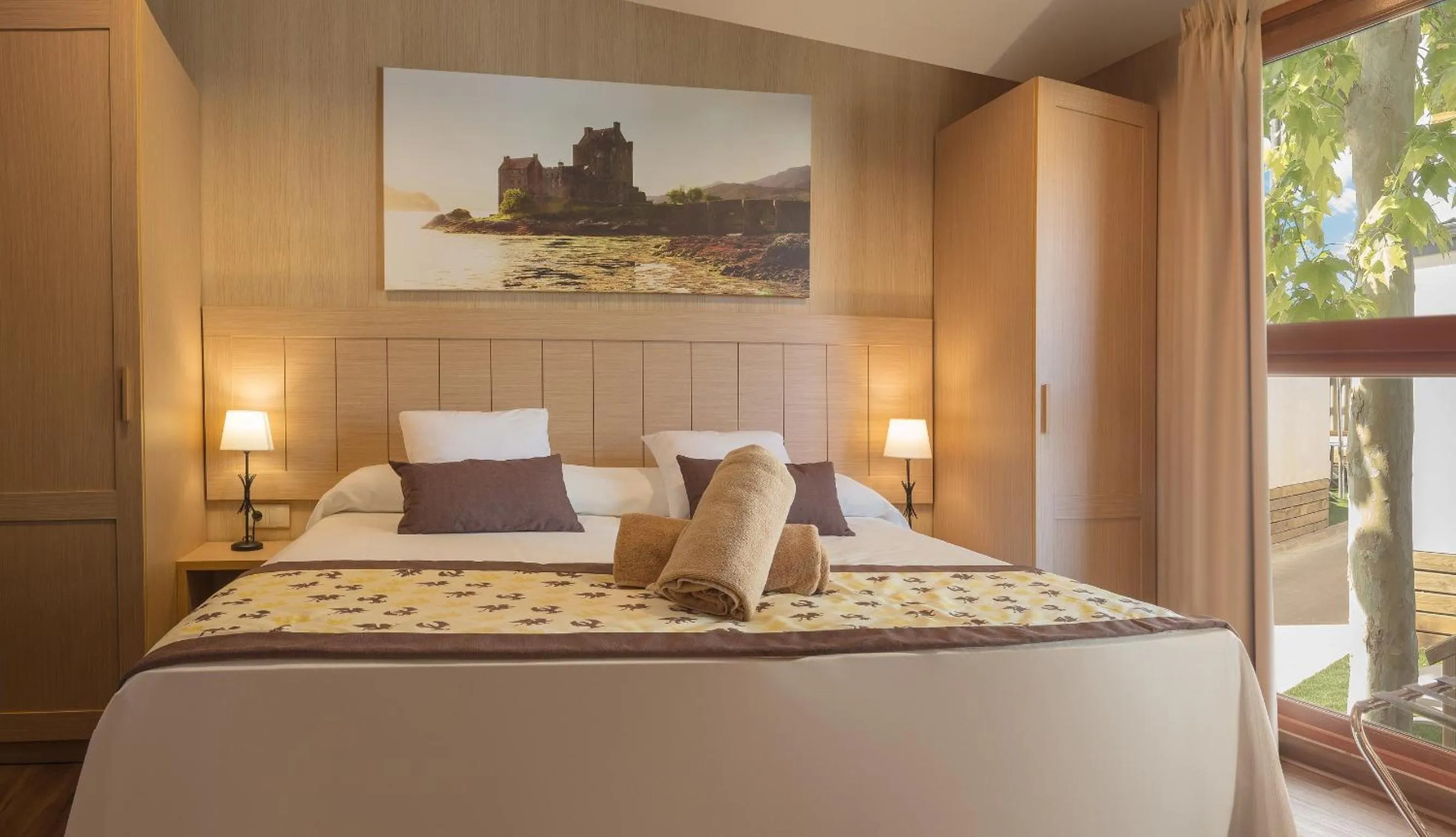 Bedroom, Bed in Magic Robin Hood