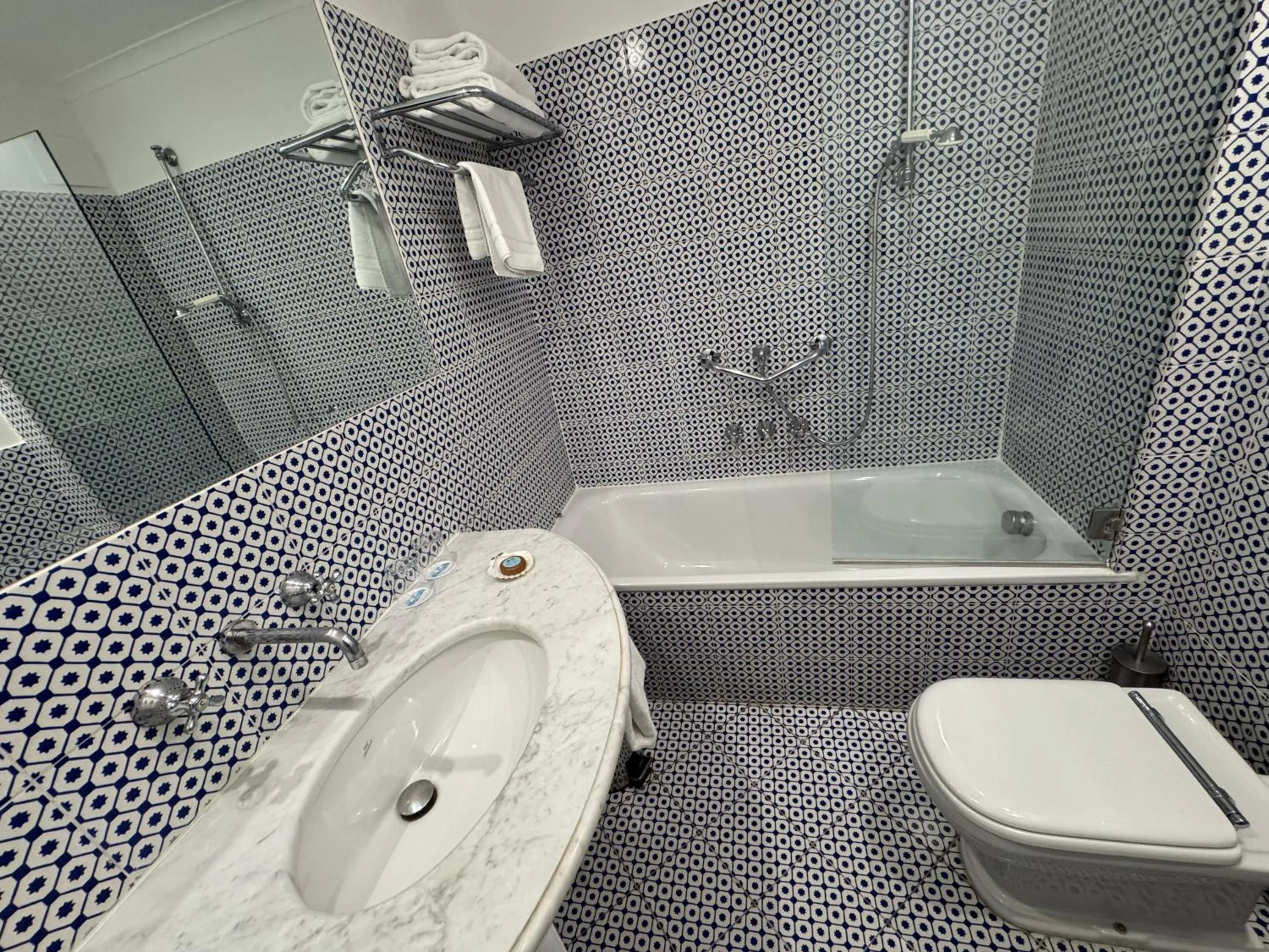 Bathroom in Hotel Della Piccola Marina