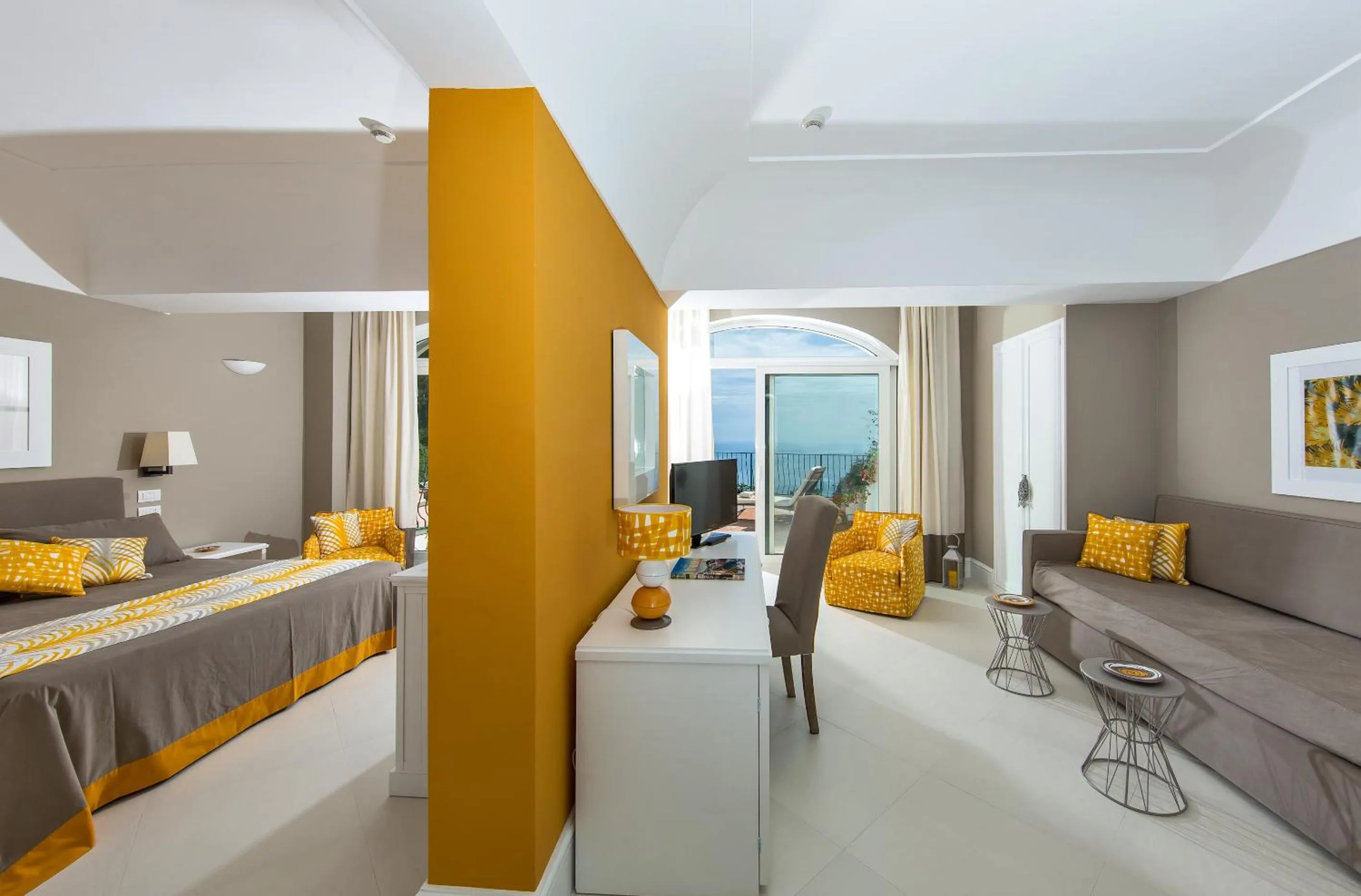 Day, Bed in Hotel Della Piccola Marina