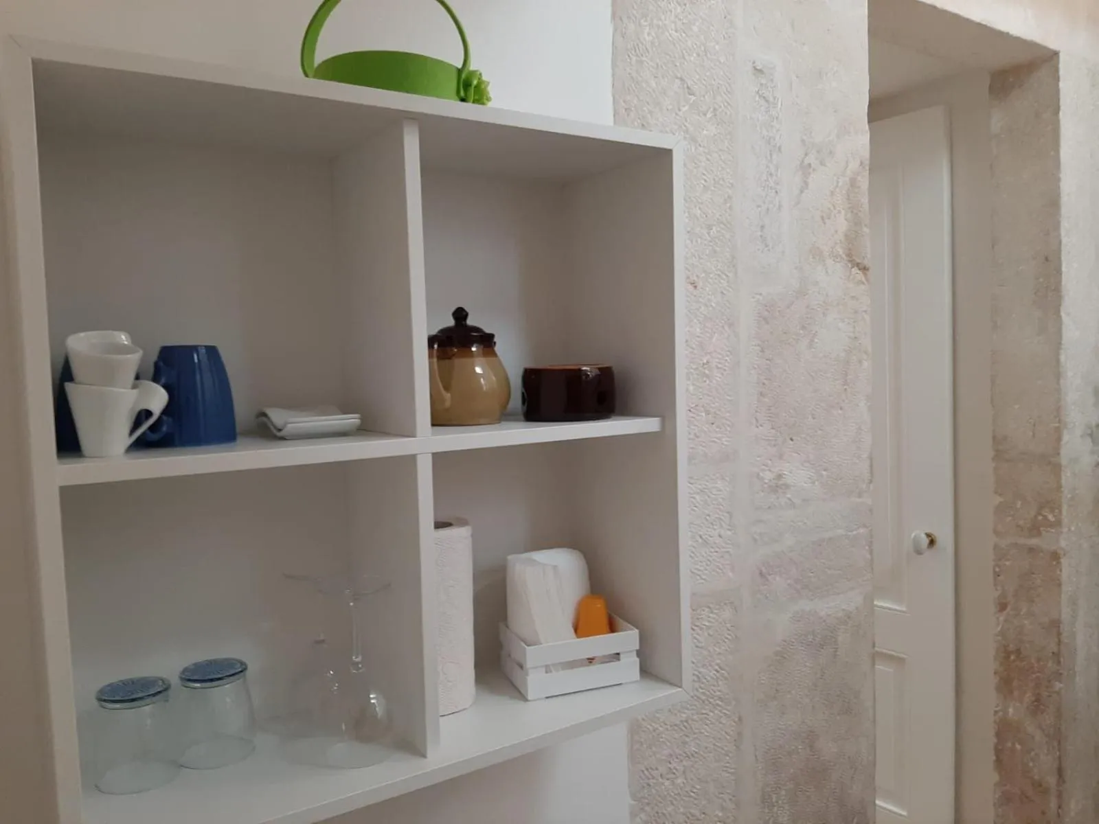 Kitchen or kitchenette in Le Bifore B&B