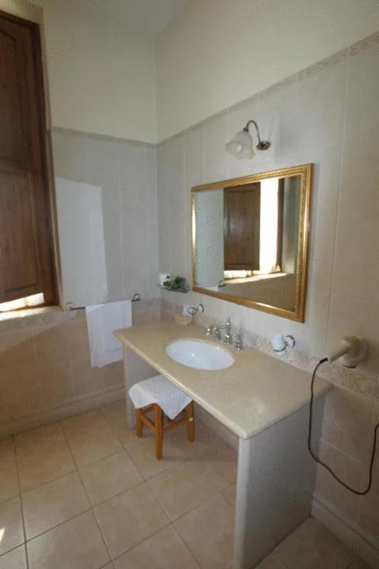 Double or Twin Room in Tavernola - Locanda Di Campagna