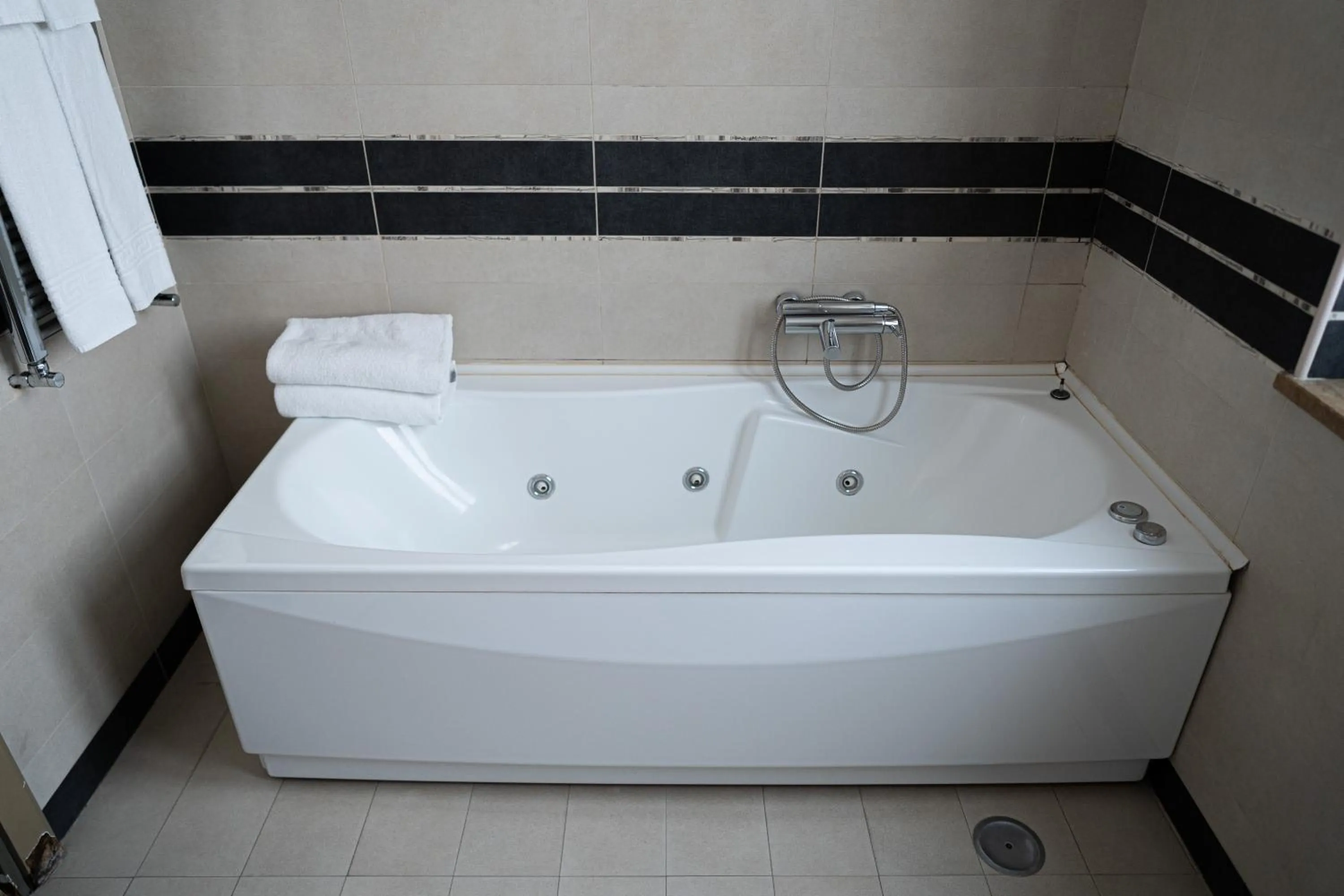 Hot Tub in Hotel Premiere