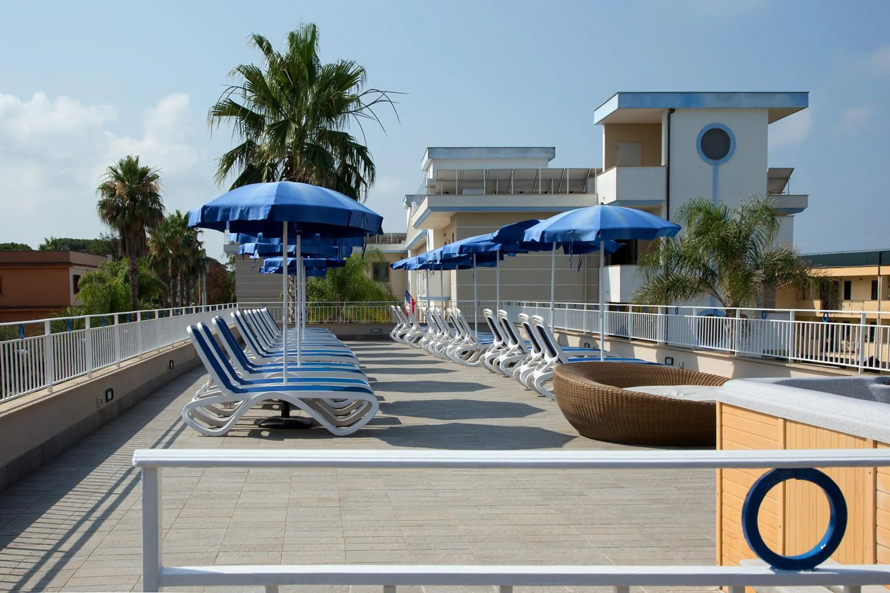 Day in Hotel Premiere