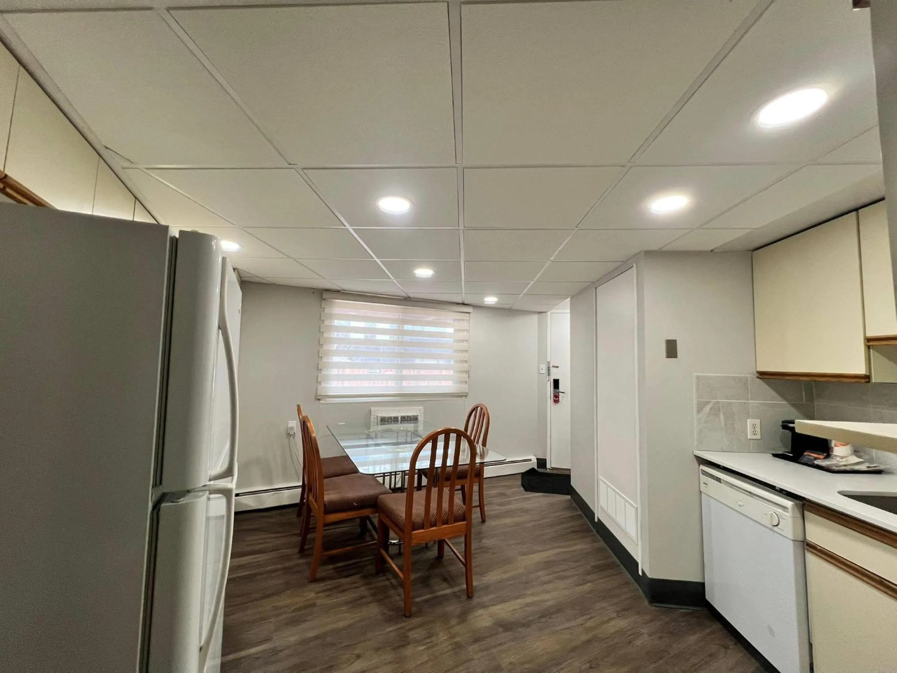 Bedroom in Econo Lodge Motel Village