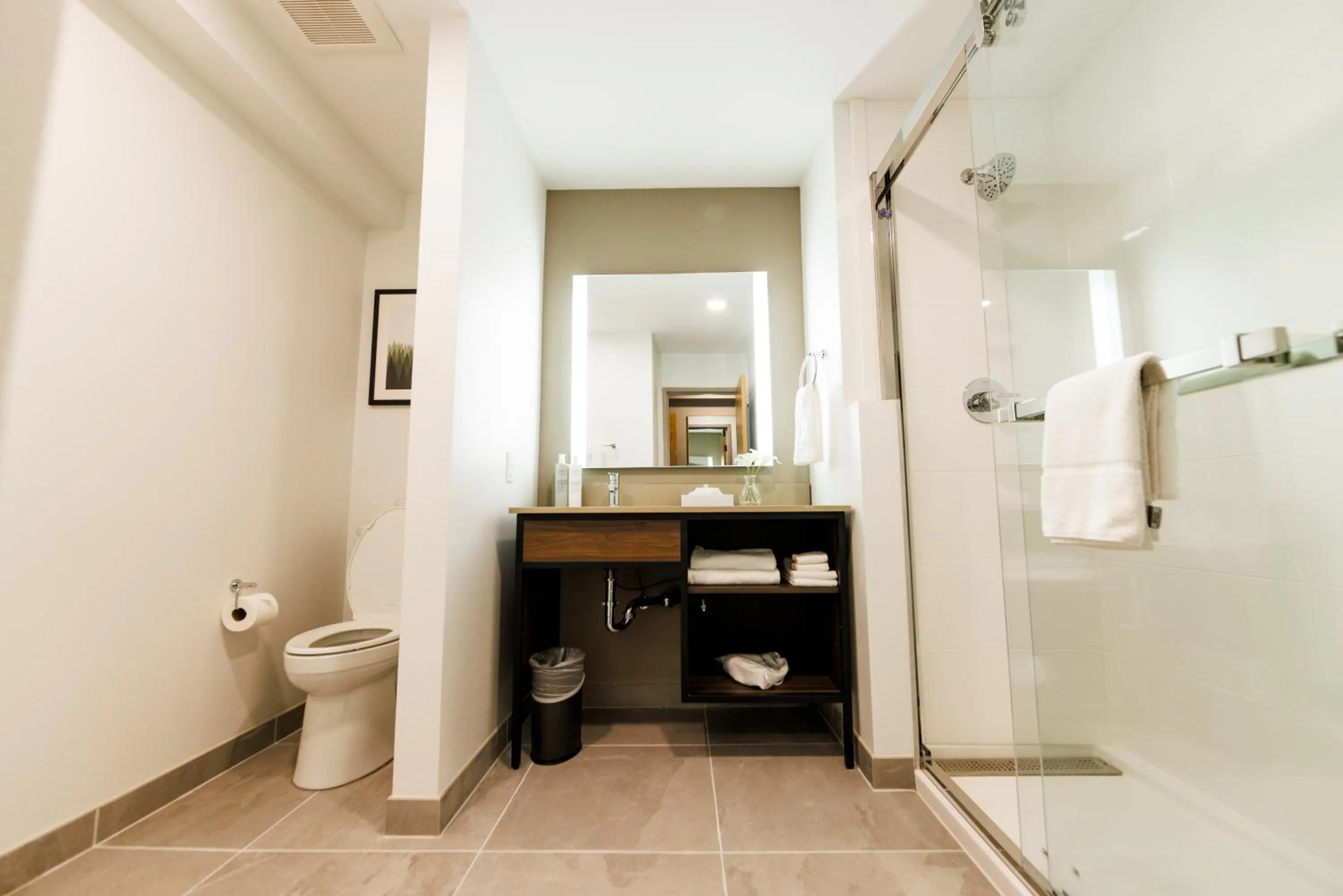 Monarch Hotel & Conference Center