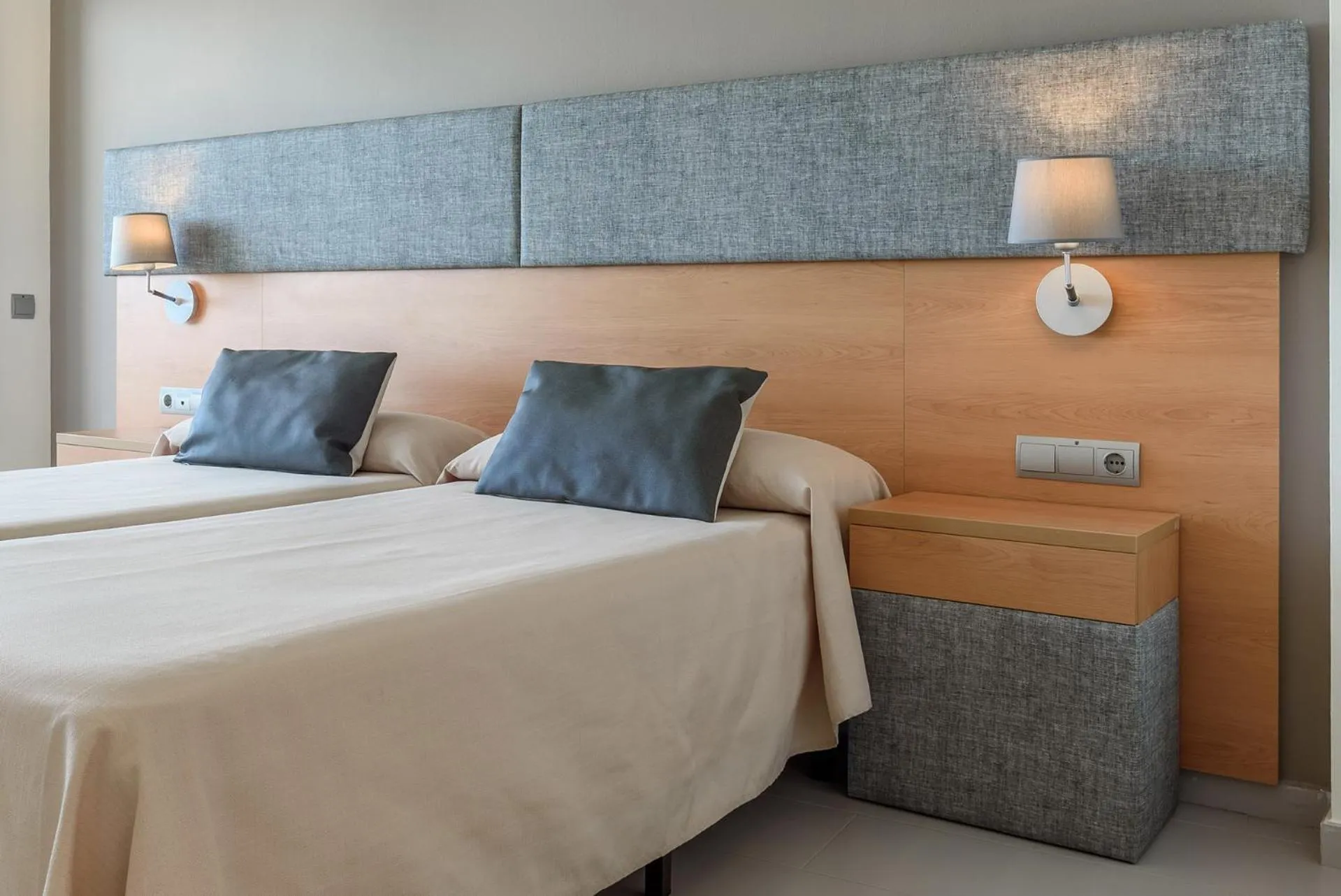 Bed in FERGUS Cap Roig