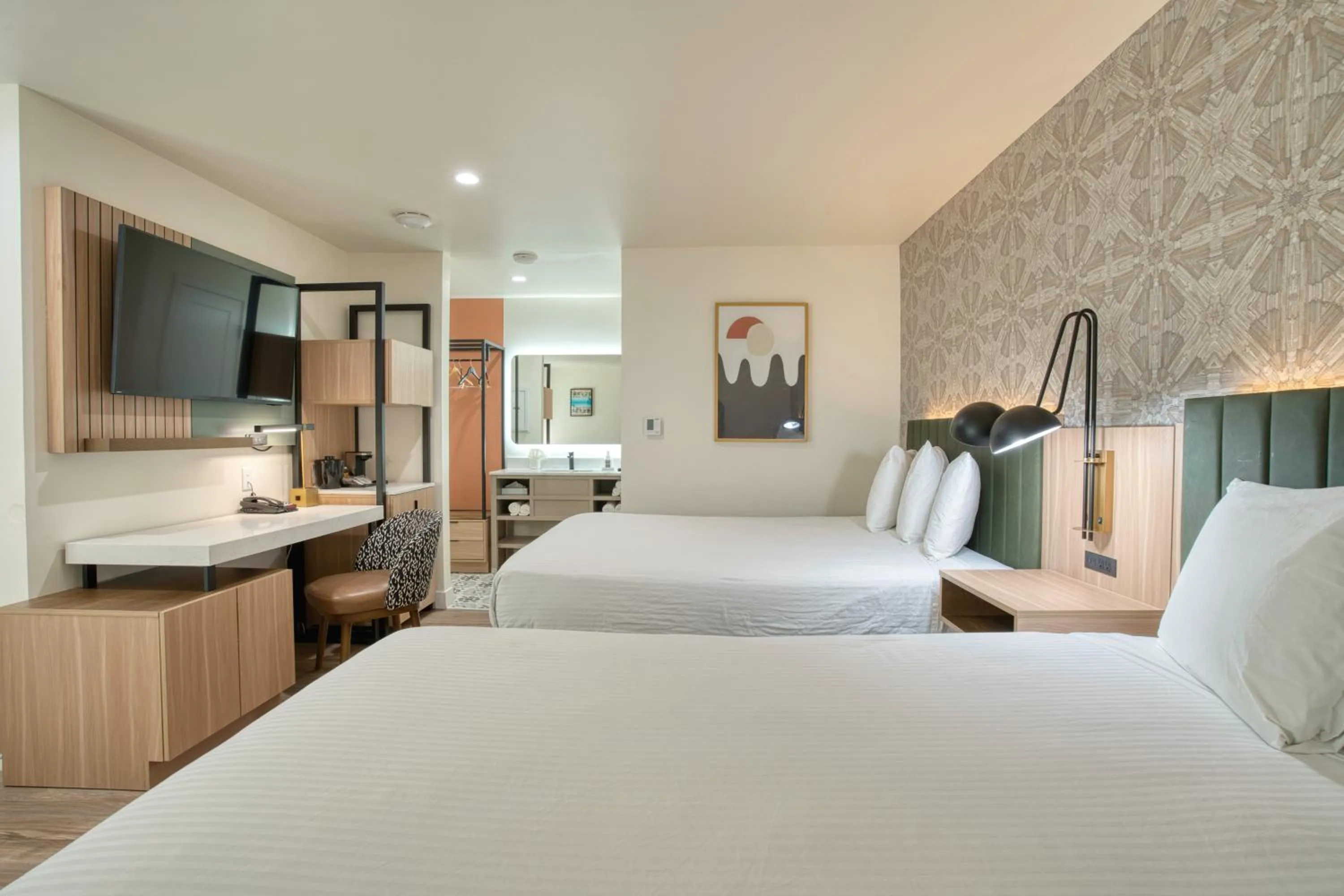 Photo of the whole room, Bed in La Casa Inn