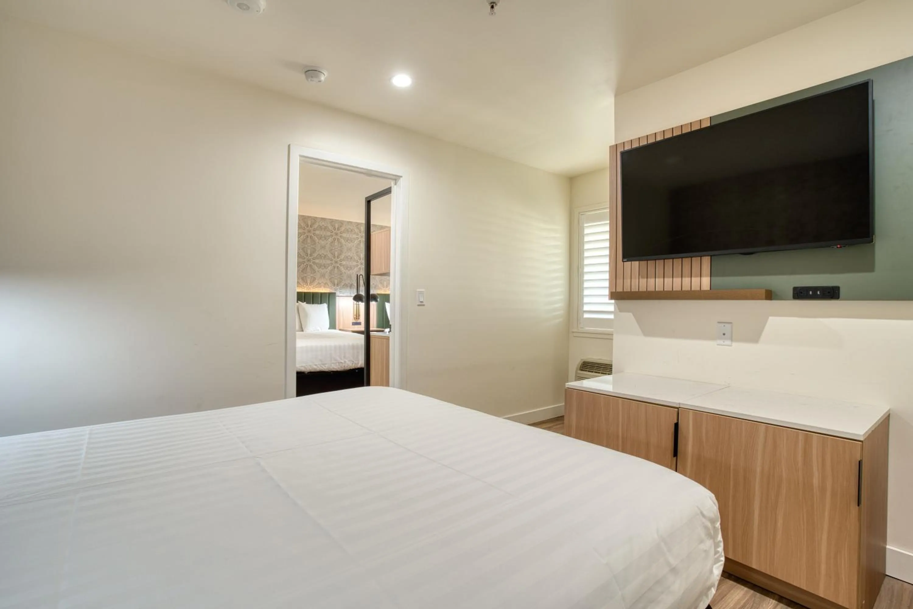 Bedroom, Bed in La Casa Inn