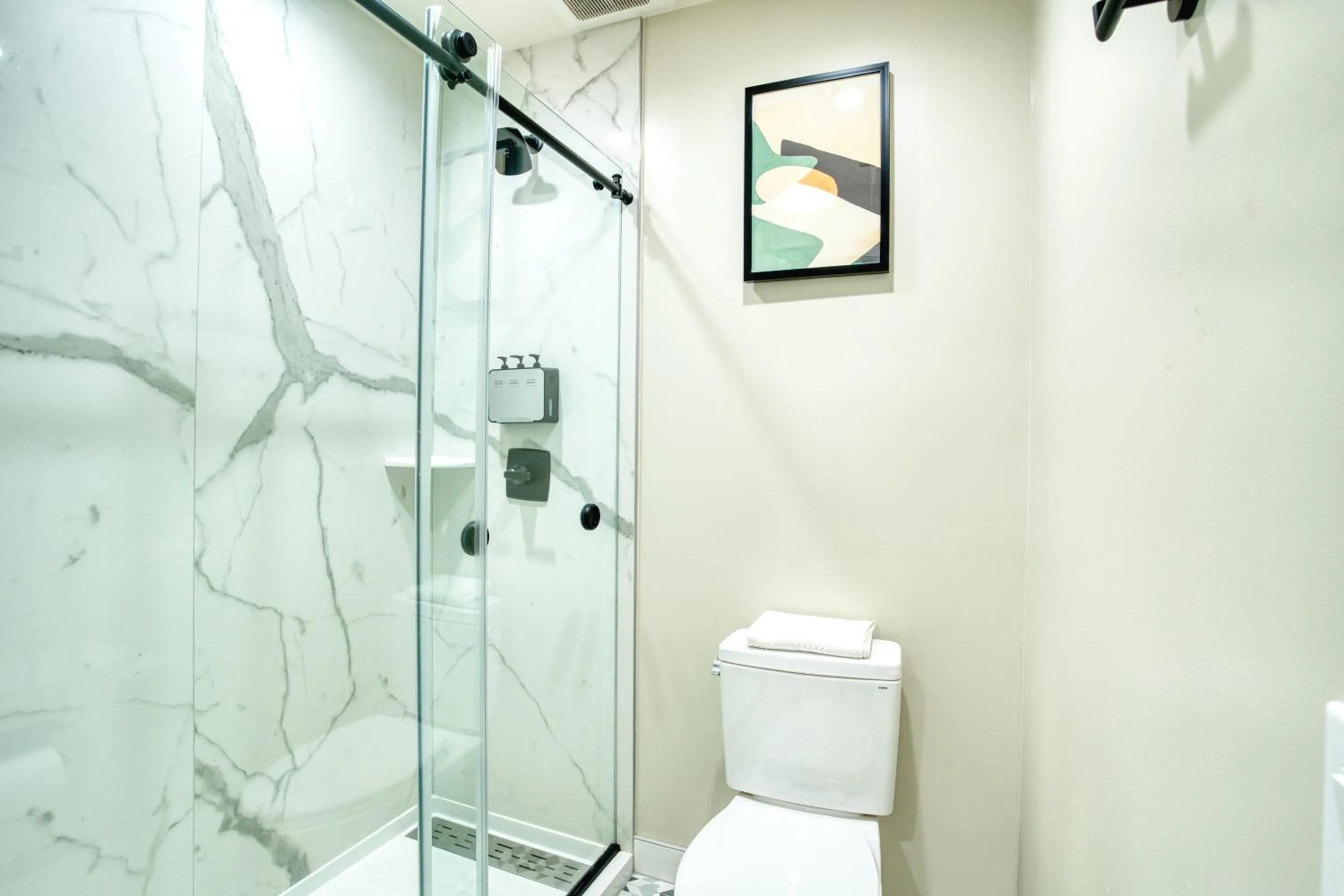 Shower in La Casa Inn