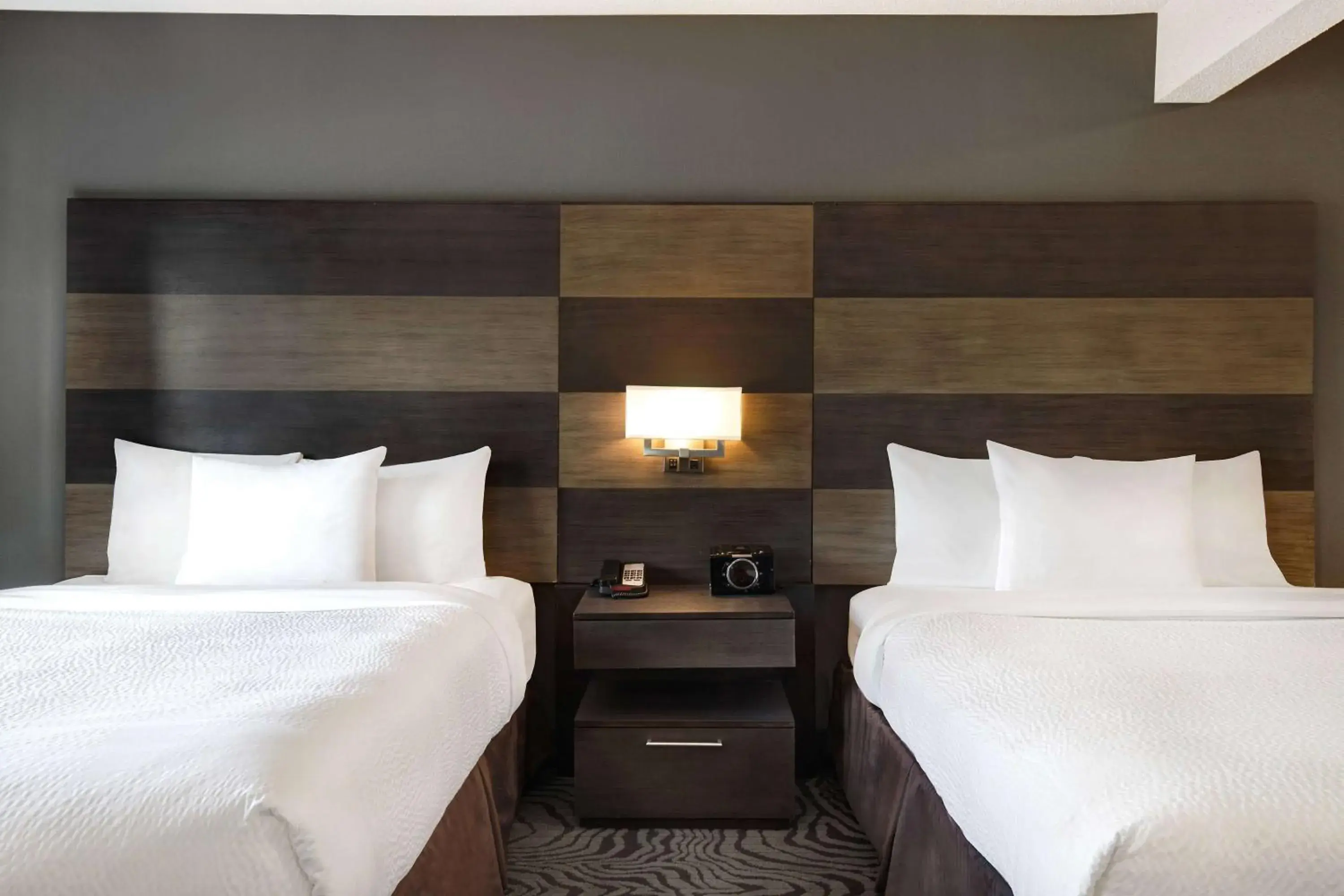 Photo of the whole room, Bed in Days Inn by Wyndham Calgary South Photo of the whole room, Bed in Days Inn by Wyndham Calgary South