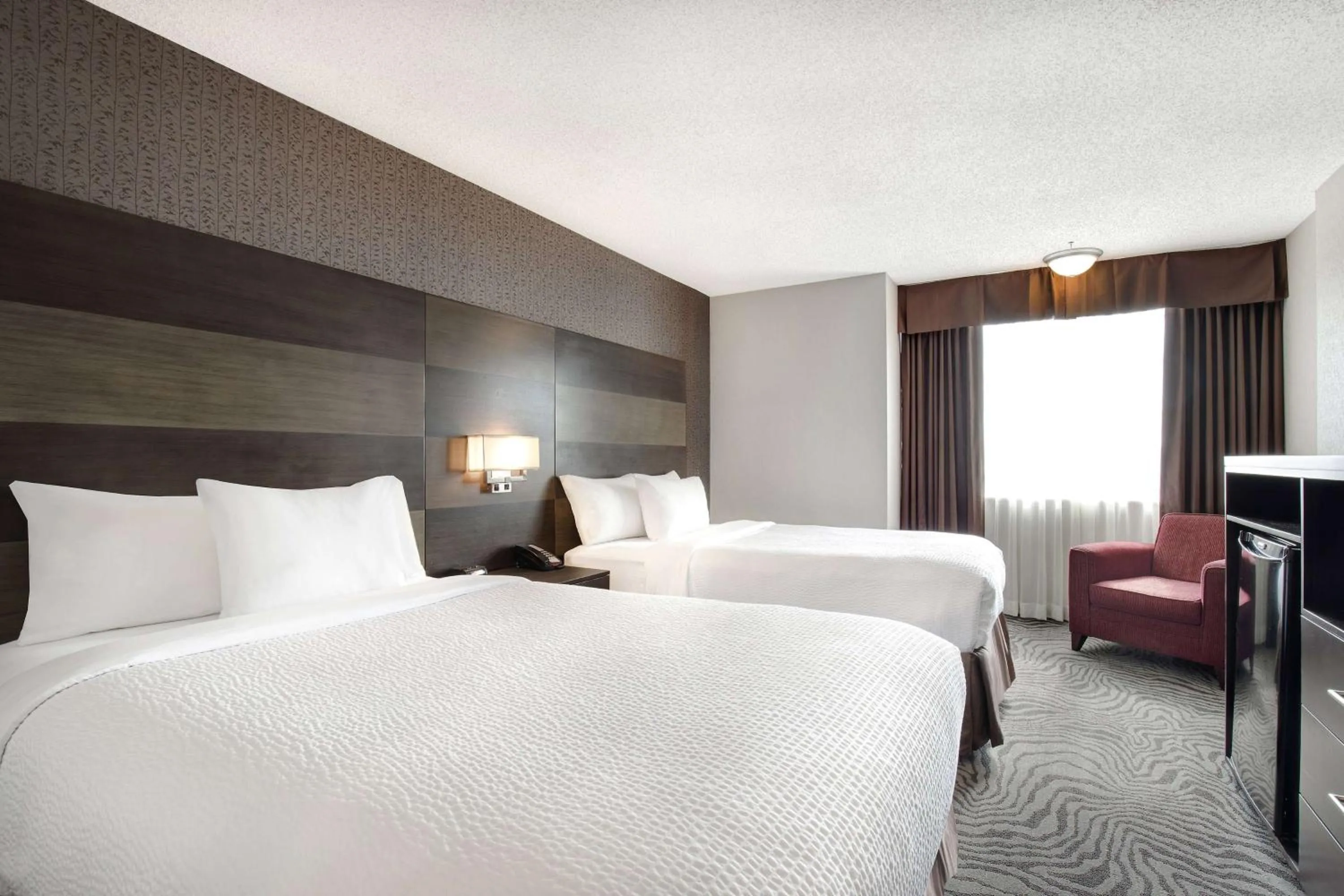 Photo of the whole room, Bed in Days Inn by Wyndham Calgary South