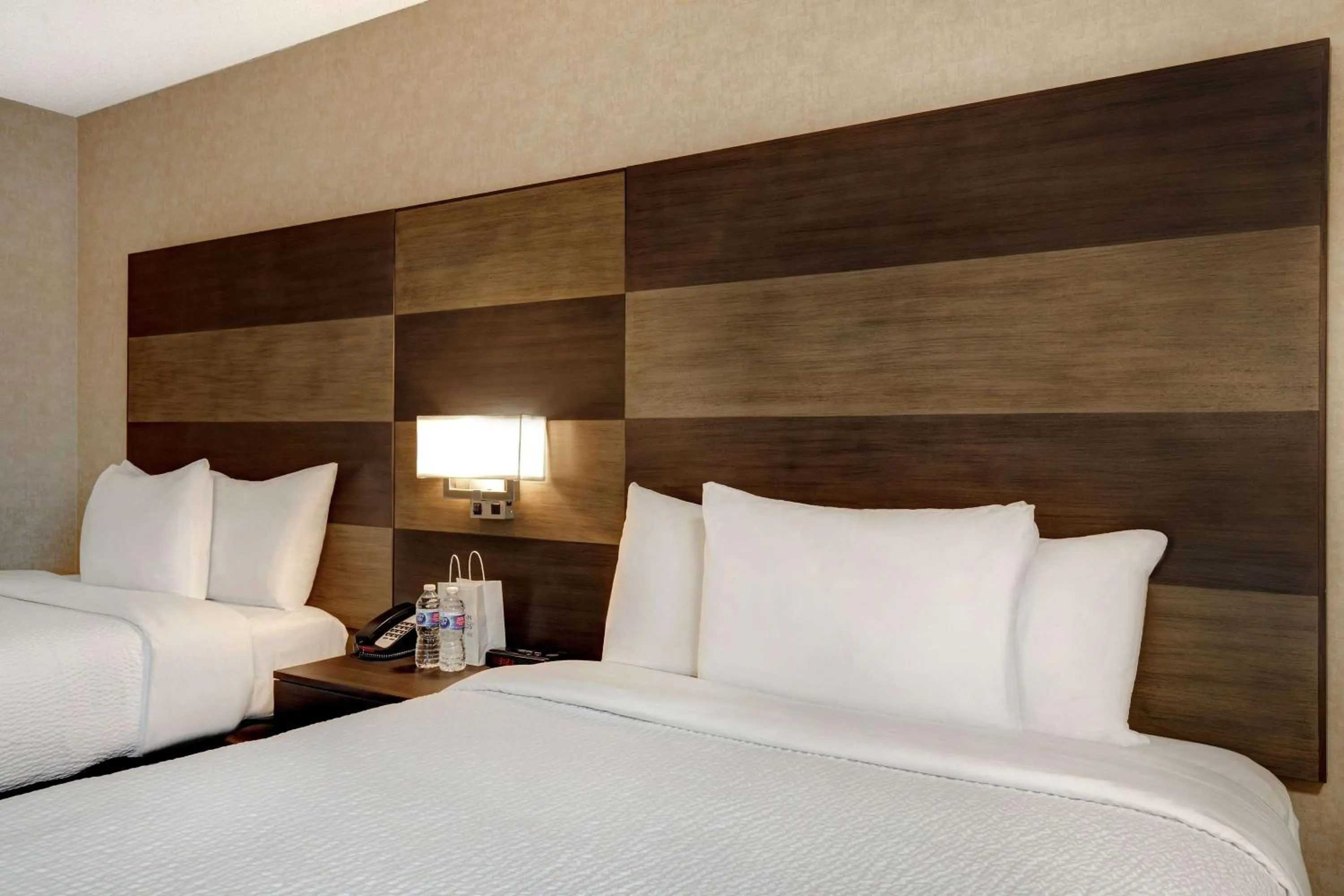 Photo of the whole room, Bed in Days Inn by Wyndham Calgary South