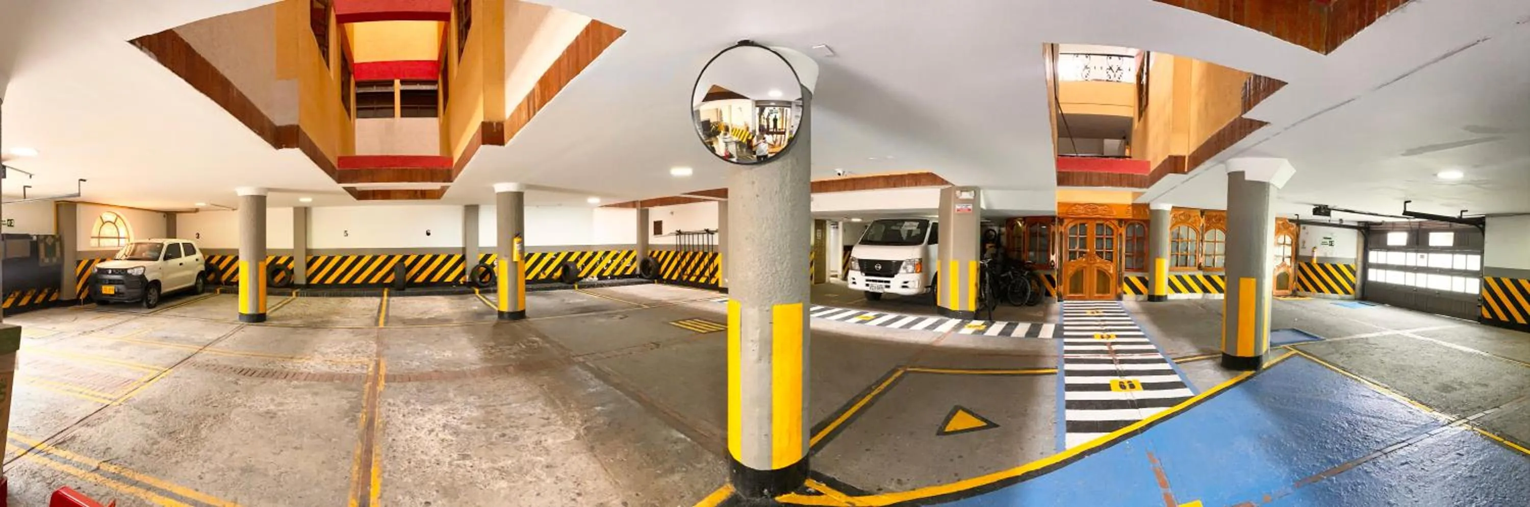 Parking in Hotel Fontibon