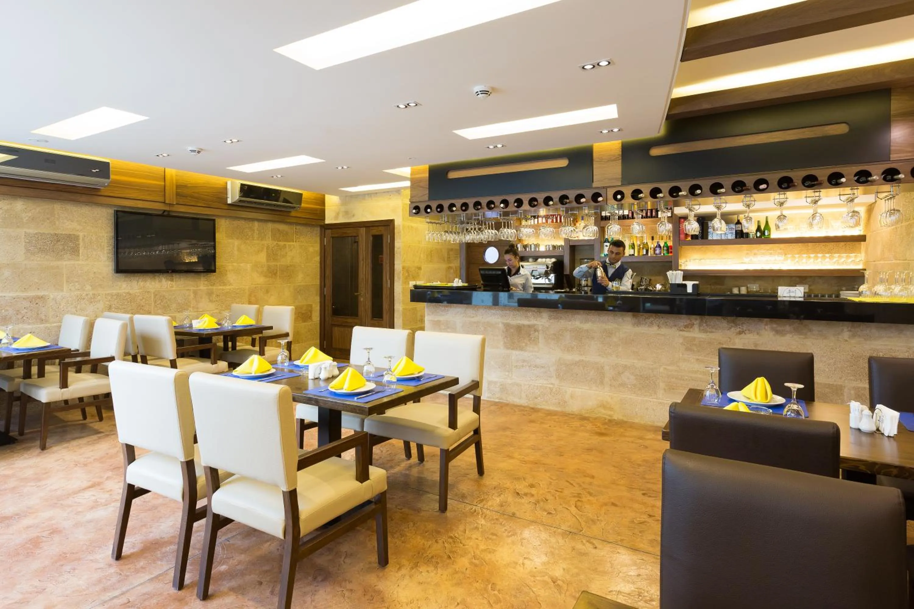 Restaurant/places to eat in Ibiza Hotel